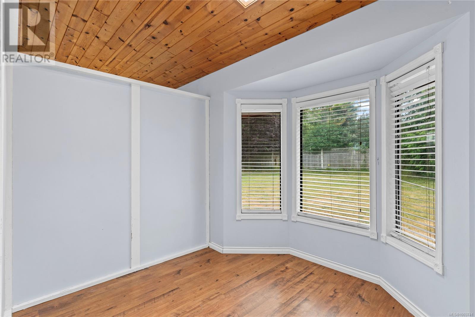 Photo 34 of 170 Stanford Ave E, Parksville BC