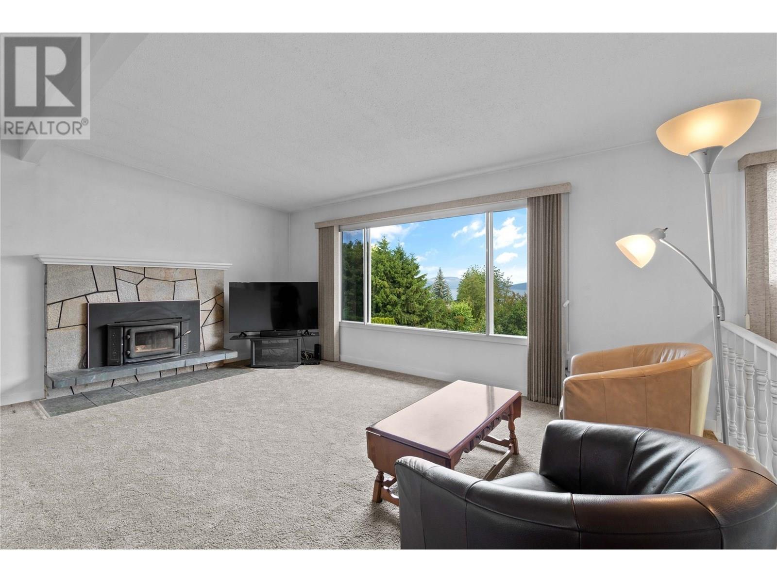 Photo 19 of 1431 15 Street Se, Salmon Arm BC