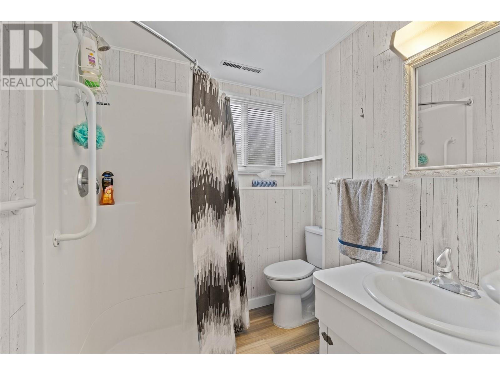 Photo 41 of 1431 15 Street Se, Salmon Arm BC