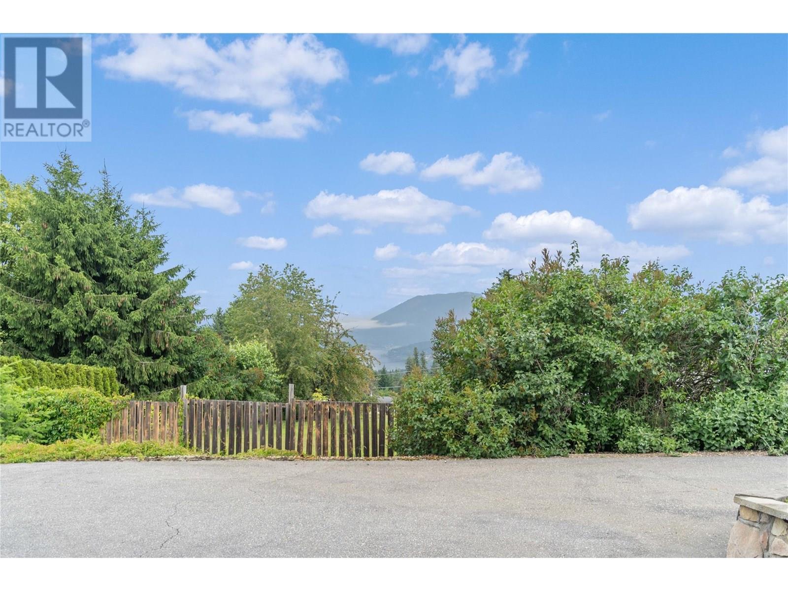 Photo 78 of 1431 15 Street Se, Salmon Arm BC