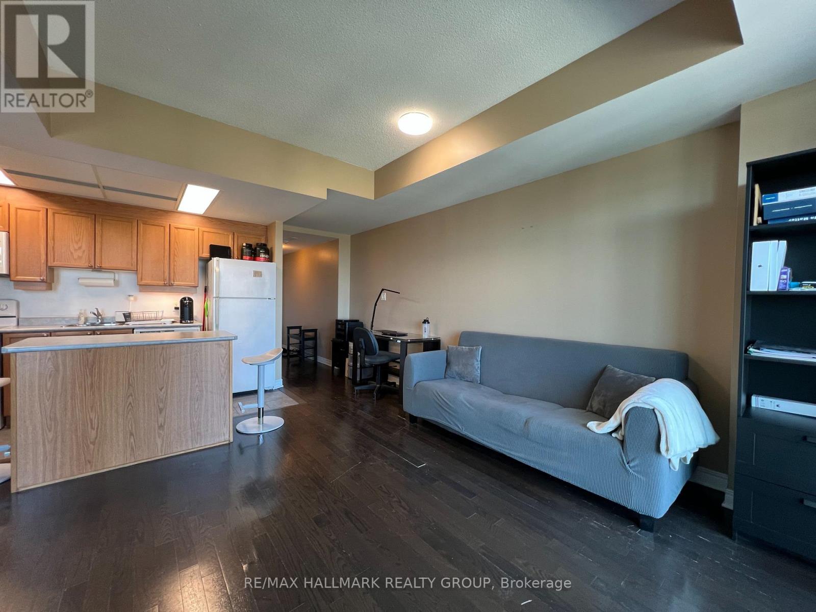 Photo 6 of 805 134 York Street, Ottawa ON