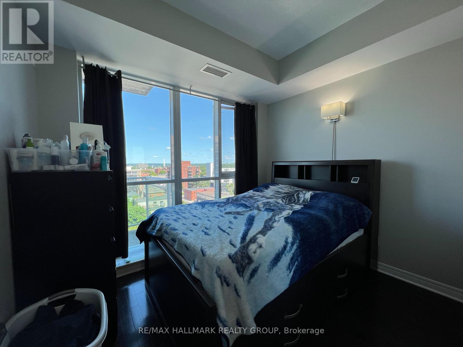 Photo 9 of 805 134 York Street, Ottawa ON