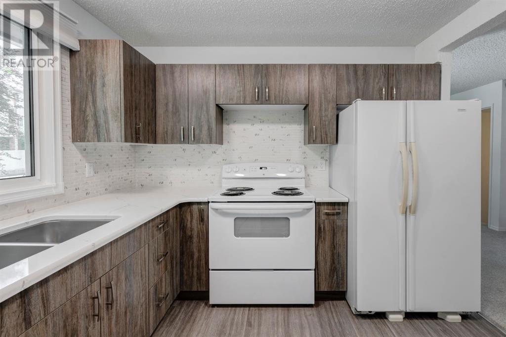 Single Family House for Sale in   Manora Place NE Marlborough Park Calgary 
