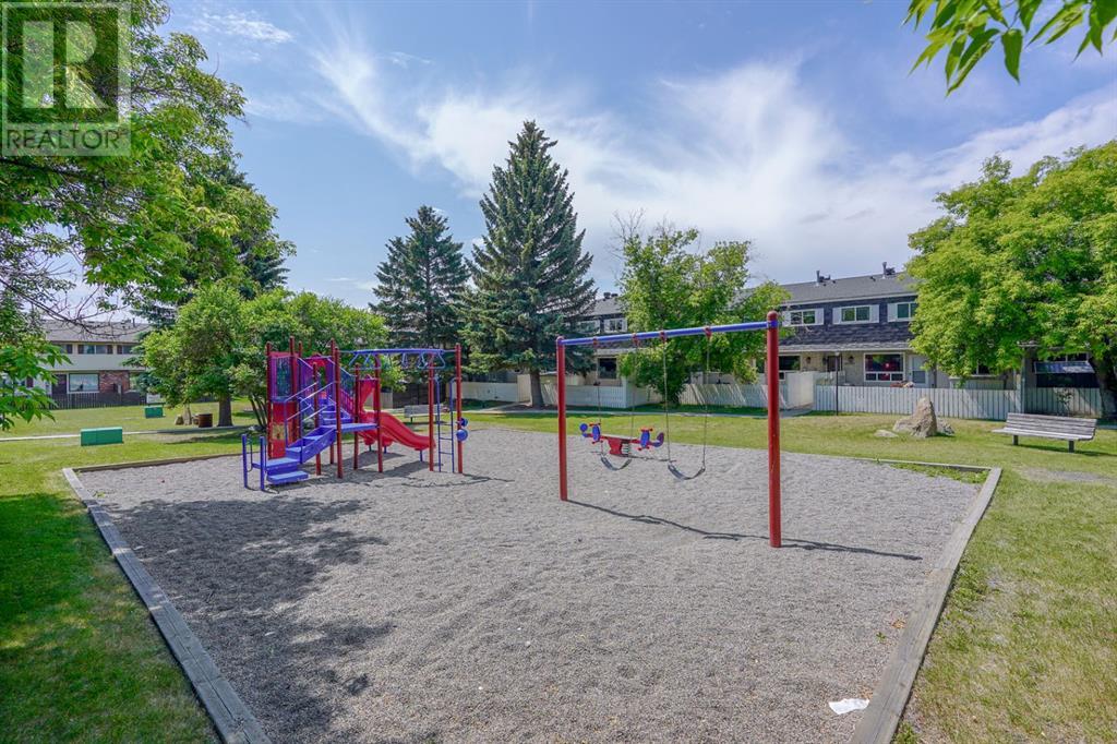 Single Family House for Sale in   Manora Place NE Marlborough Park Calgary 