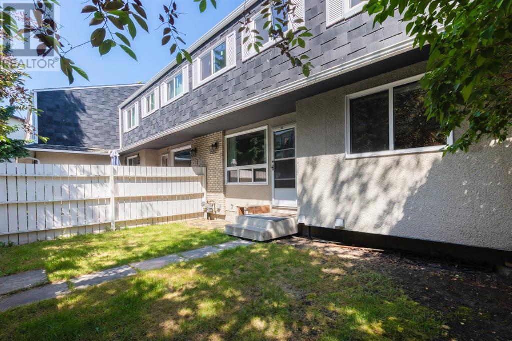 Single Family House for Sale in   Manora Place NE Marlborough Park Calgary 