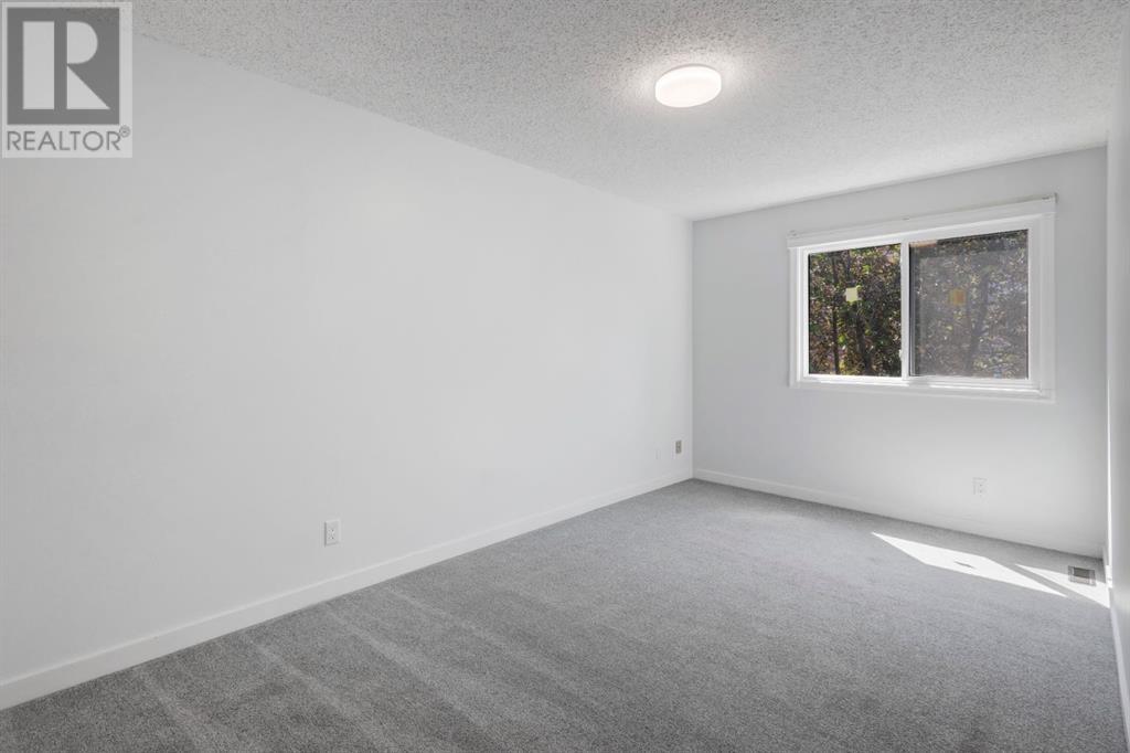 Single Family House for Sale in   Manora Place NE Marlborough Park Calgary 