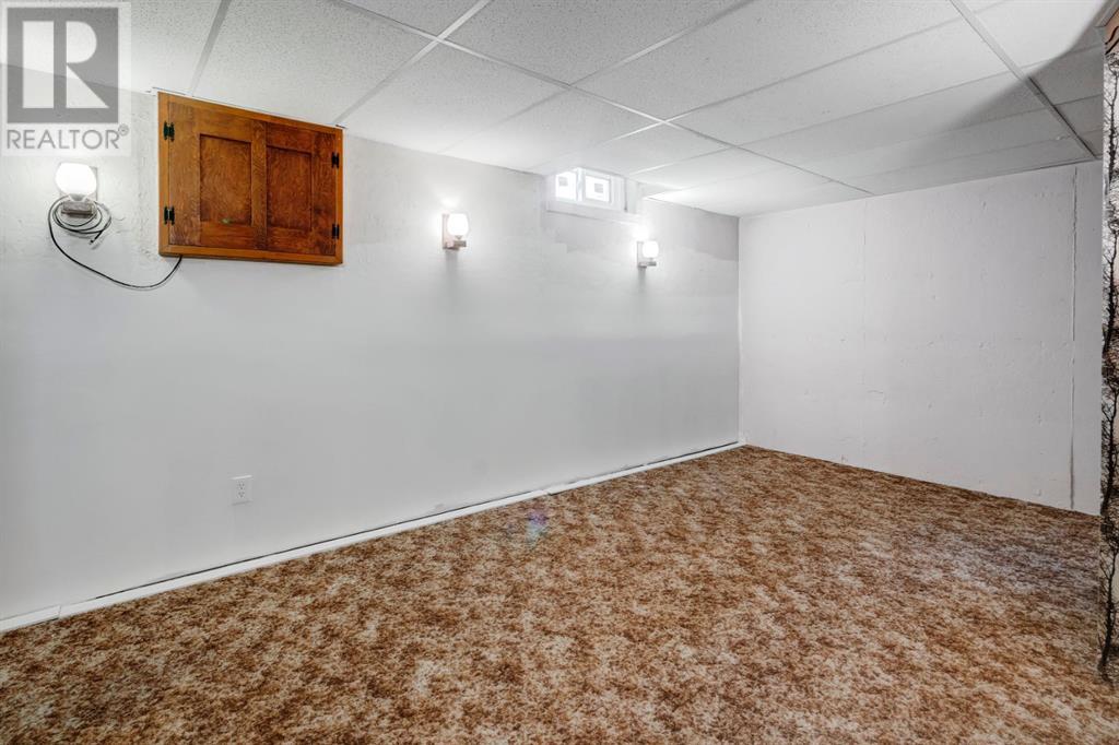 Single Family House for Sale in   Manora Place NE Marlborough Park Calgary 