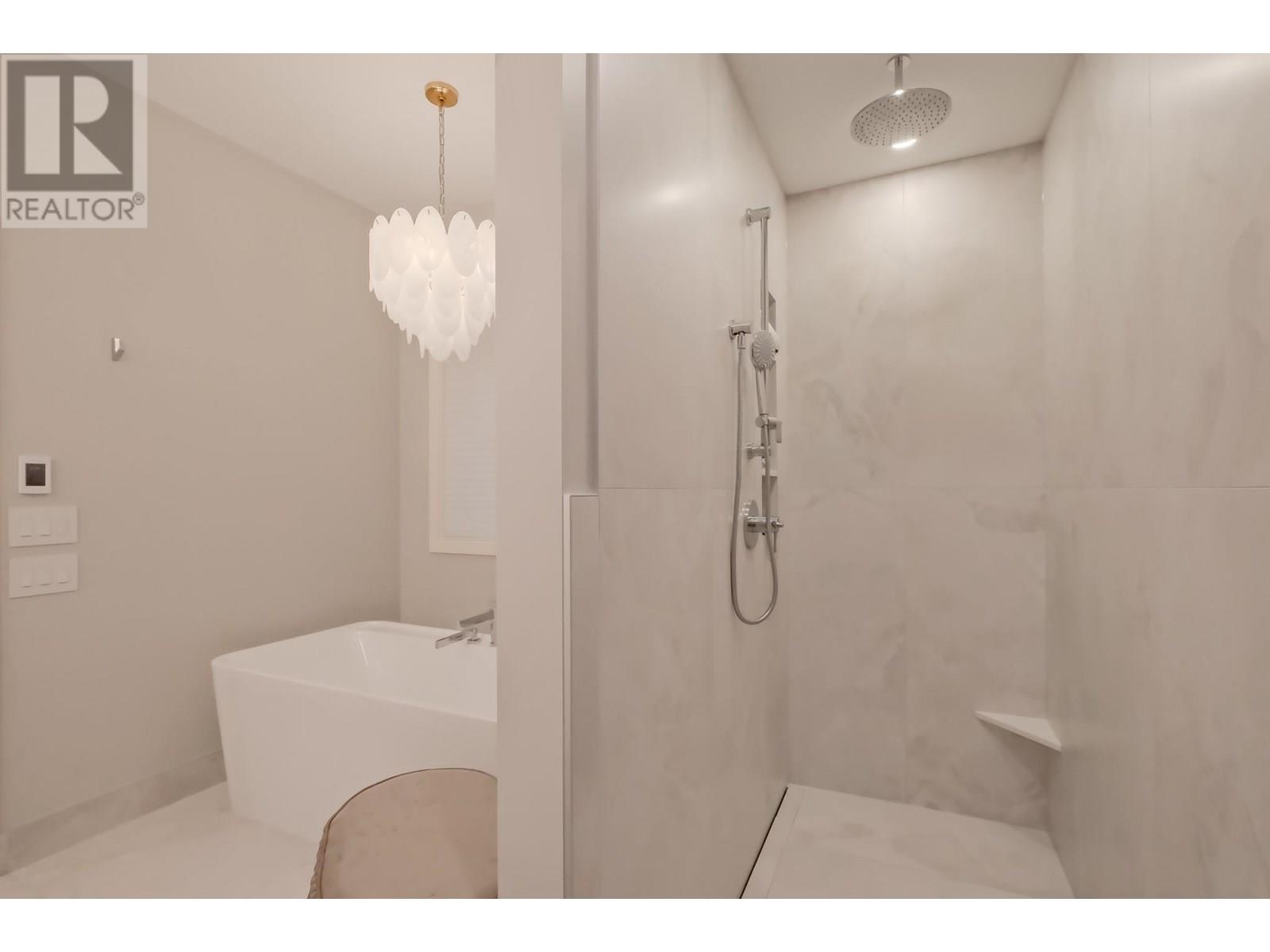  1260 Timothy Place, Kelowna