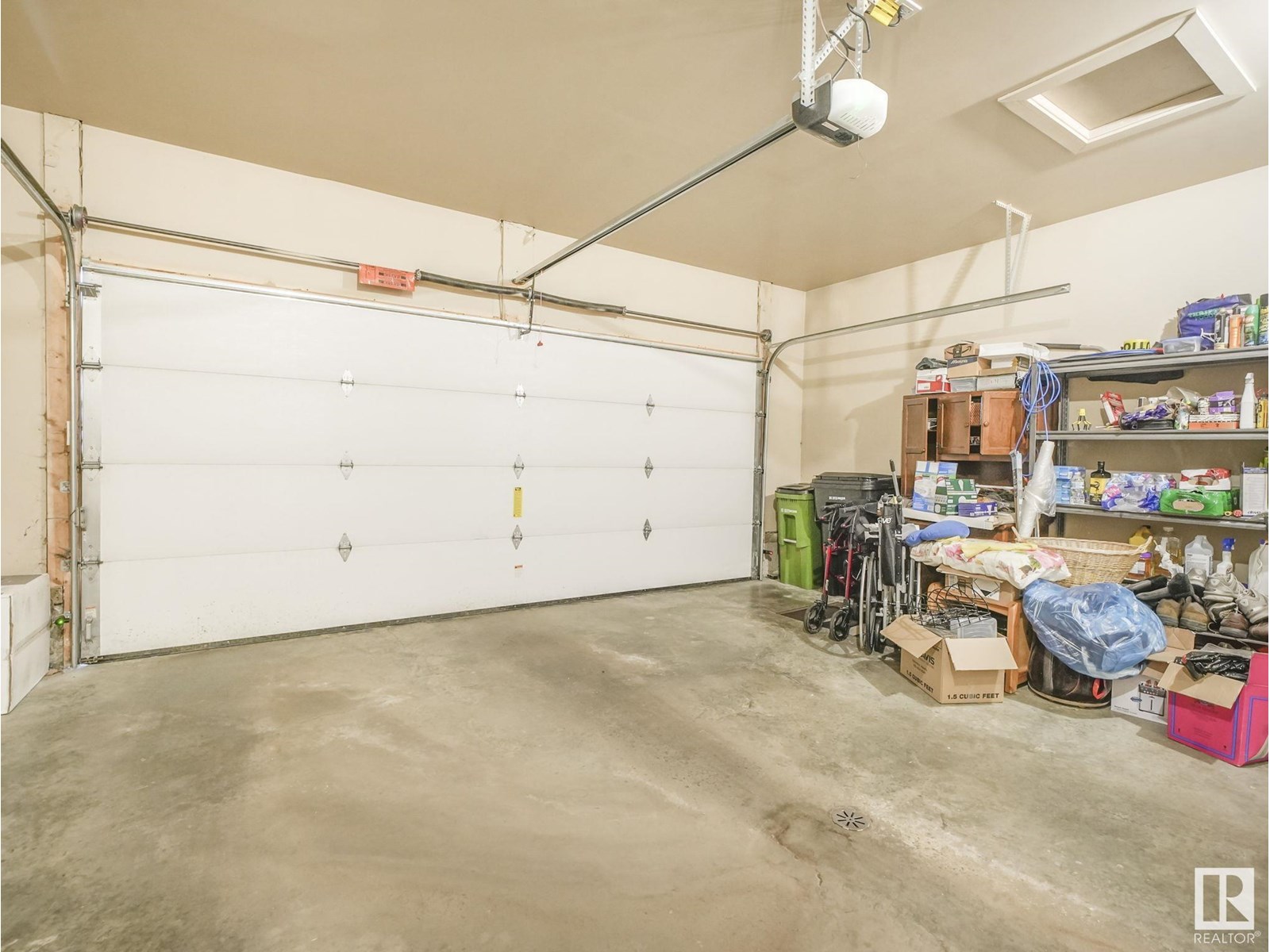 Photo 11 of 19 1225 Wanyandi Rd Nw, Edmonton AB