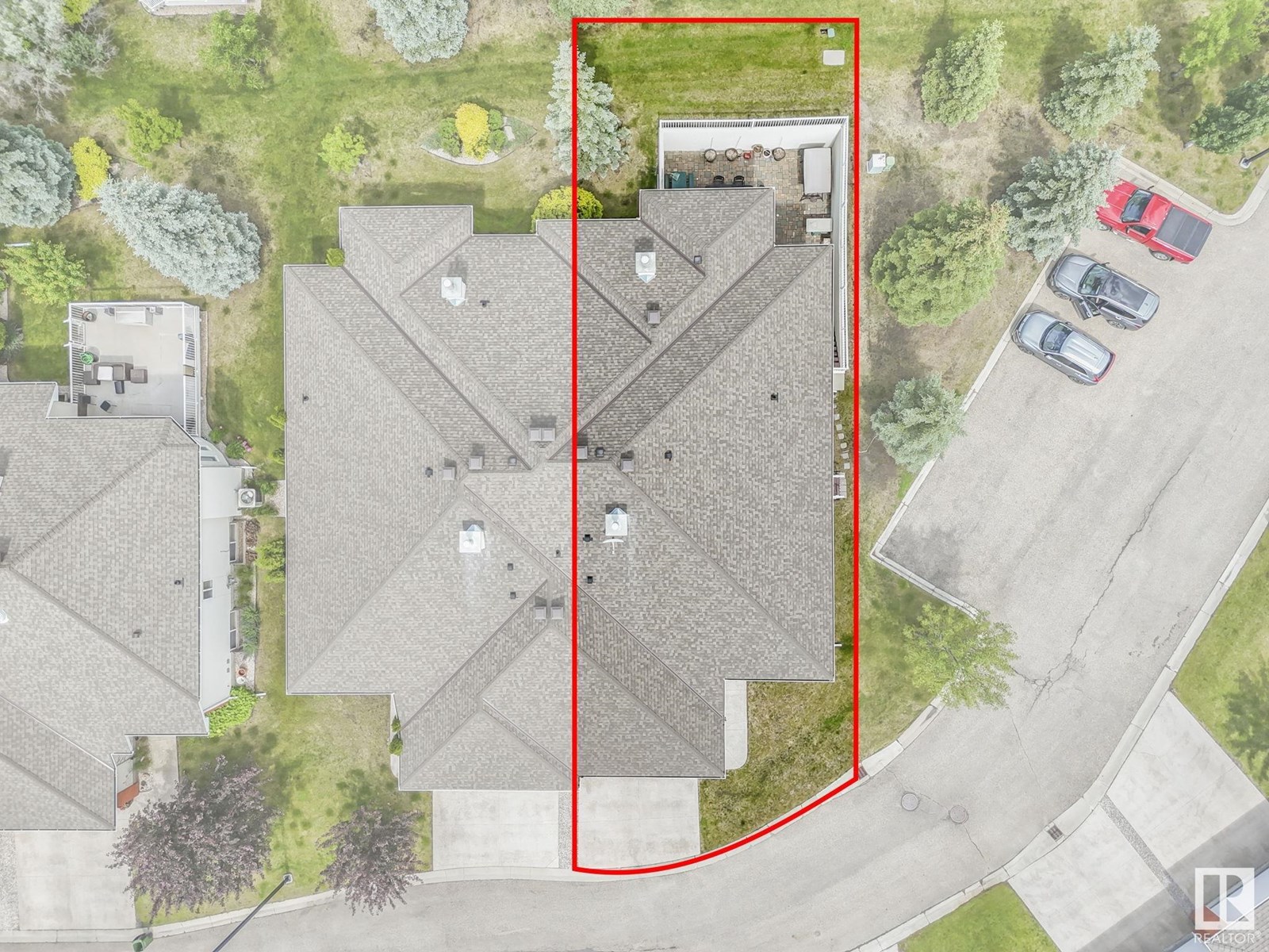 Photo 5 of 19 1225 Wanyandi Rd Nw, Edmonton AB