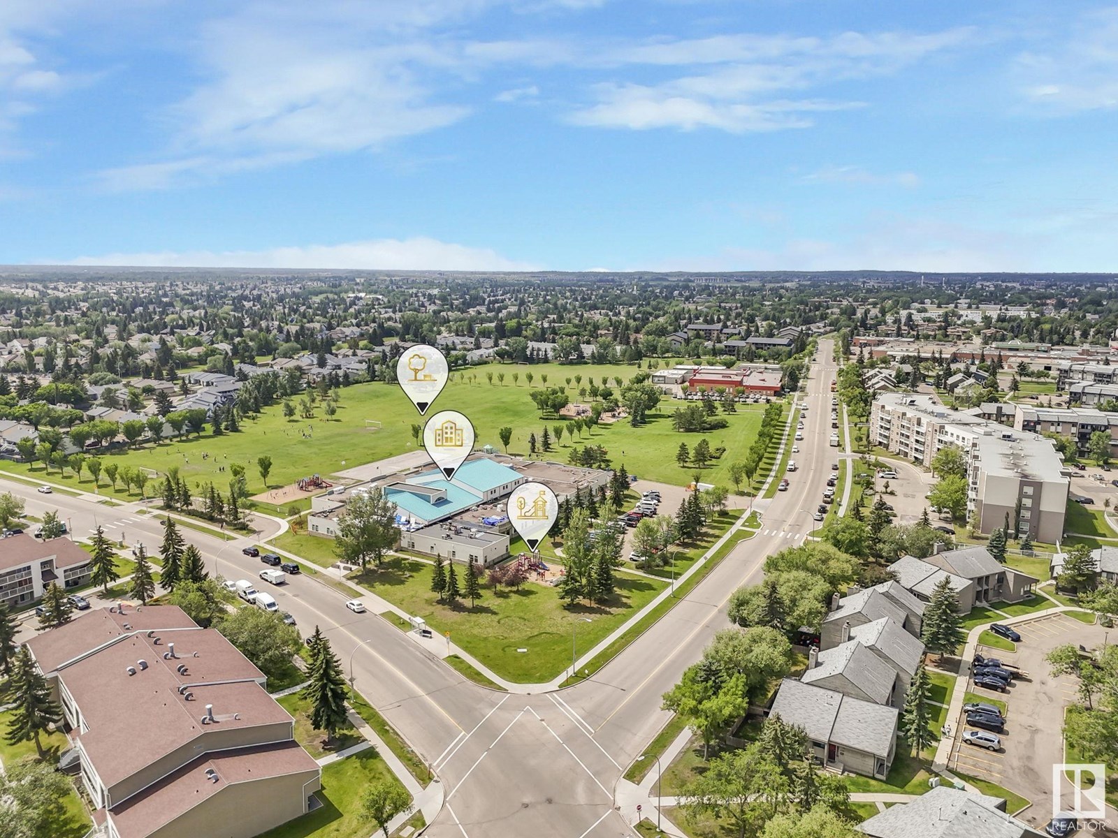 Photo 2 of 19 1225 Wanyandi Rd Nw, Edmonton AB