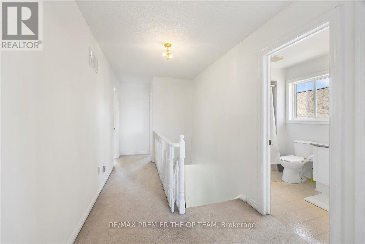 Single Family House Raised bungalow for Sale in  SHERWOOD COURT Barrie (Northwest) 
