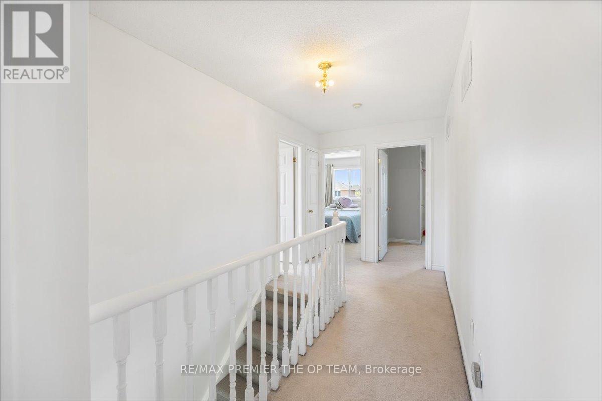 Single Family House Raised bungalow for Sale in  SHERWOOD COURT Barrie (Northwest) 