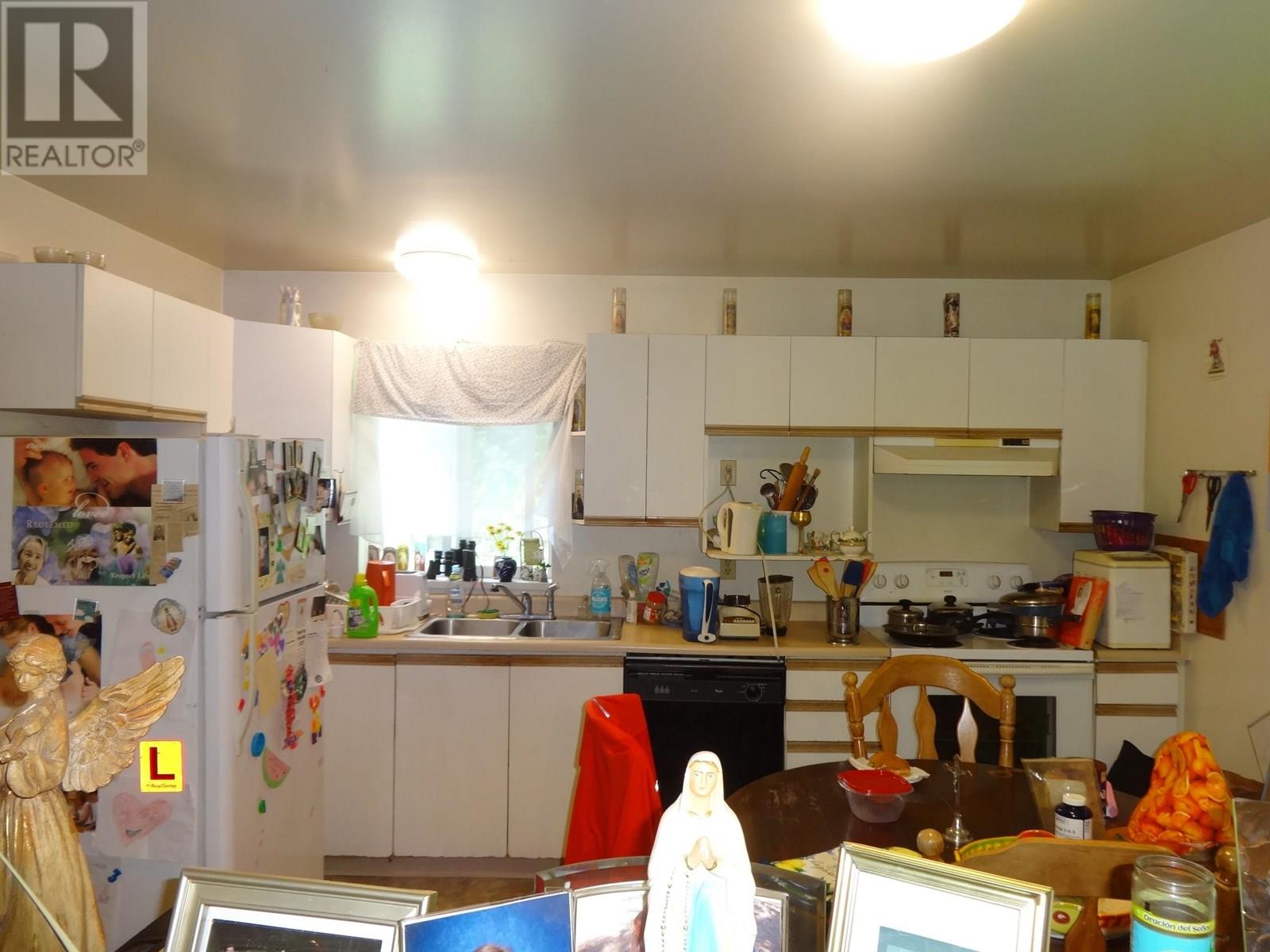 539 HOUGH ROAD, Gibsons