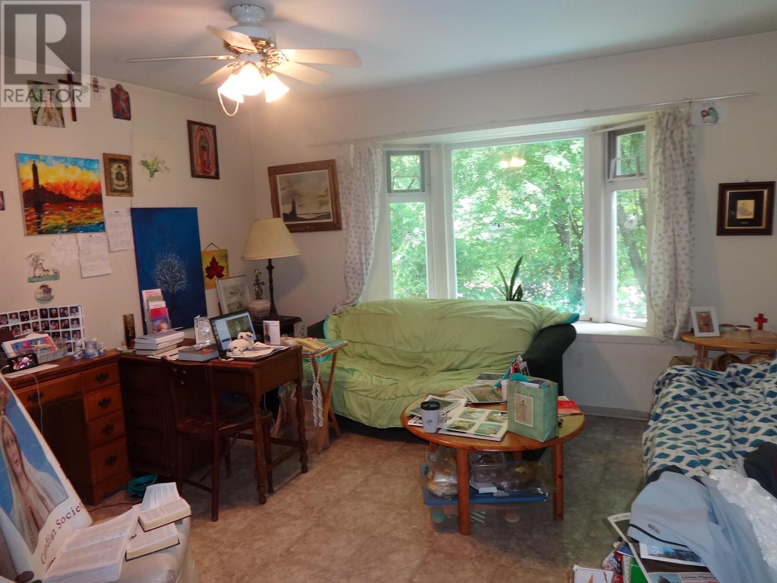 539 HOUGH ROAD, Gibsons