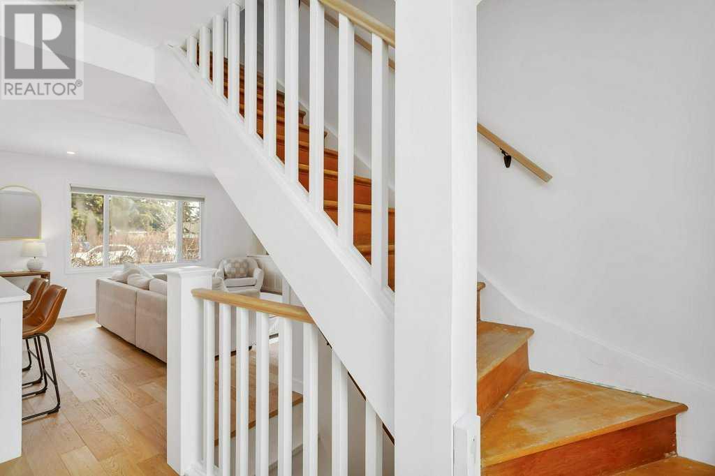 Single Family House for Sale in   Avenue Mountview Red Deer 