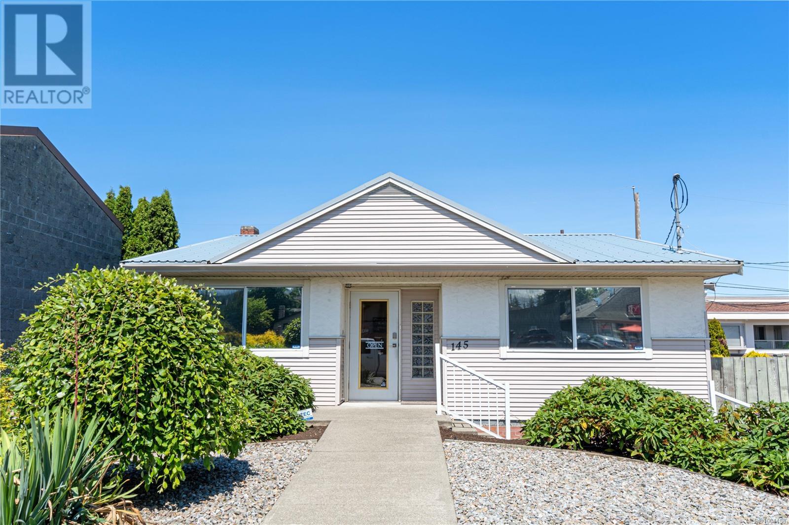 Photo 1 of 145 Hirst Ave, Parksville BC