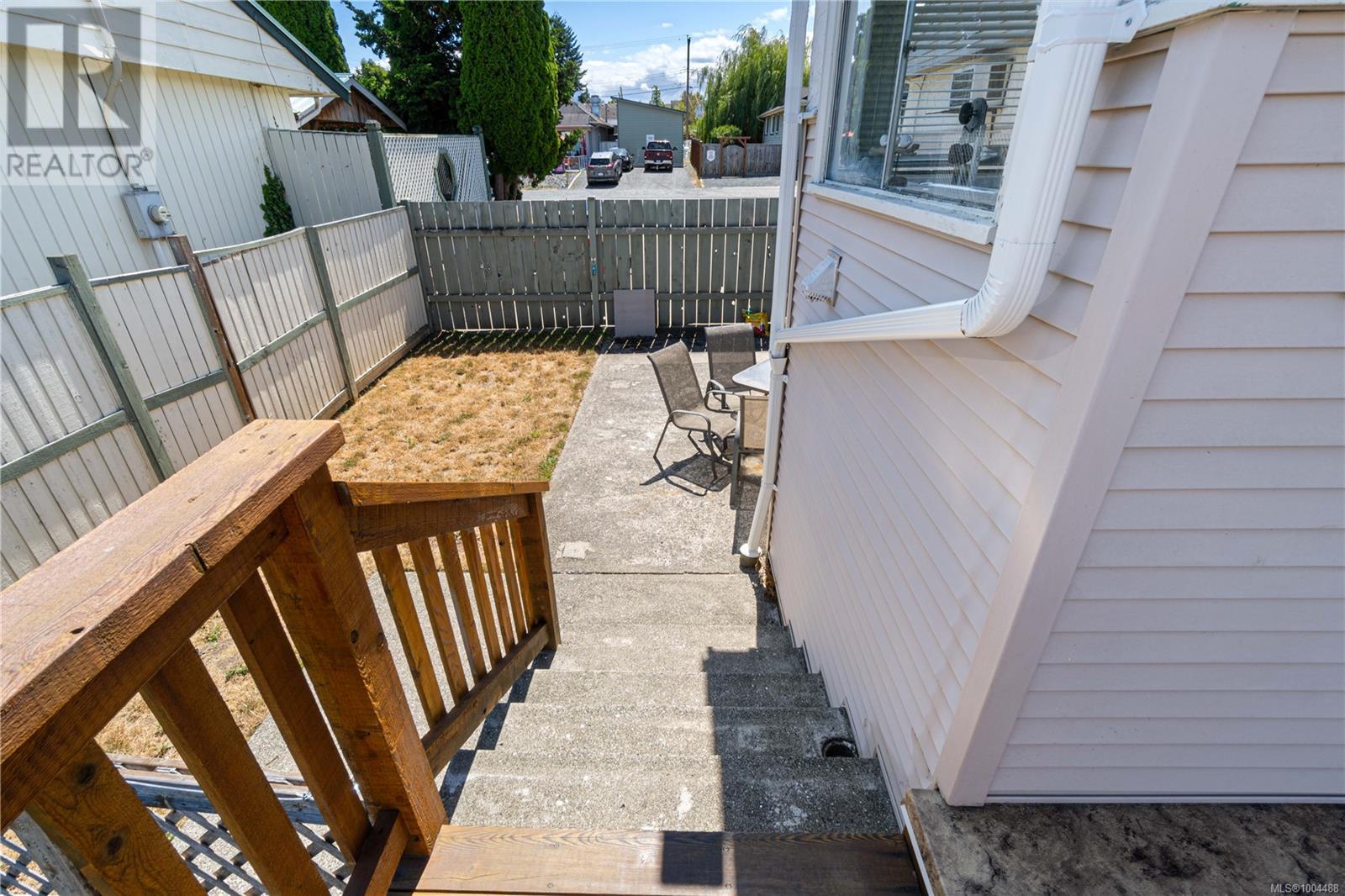 Photo 14 of 145 Hirst Ave, Parksville BC