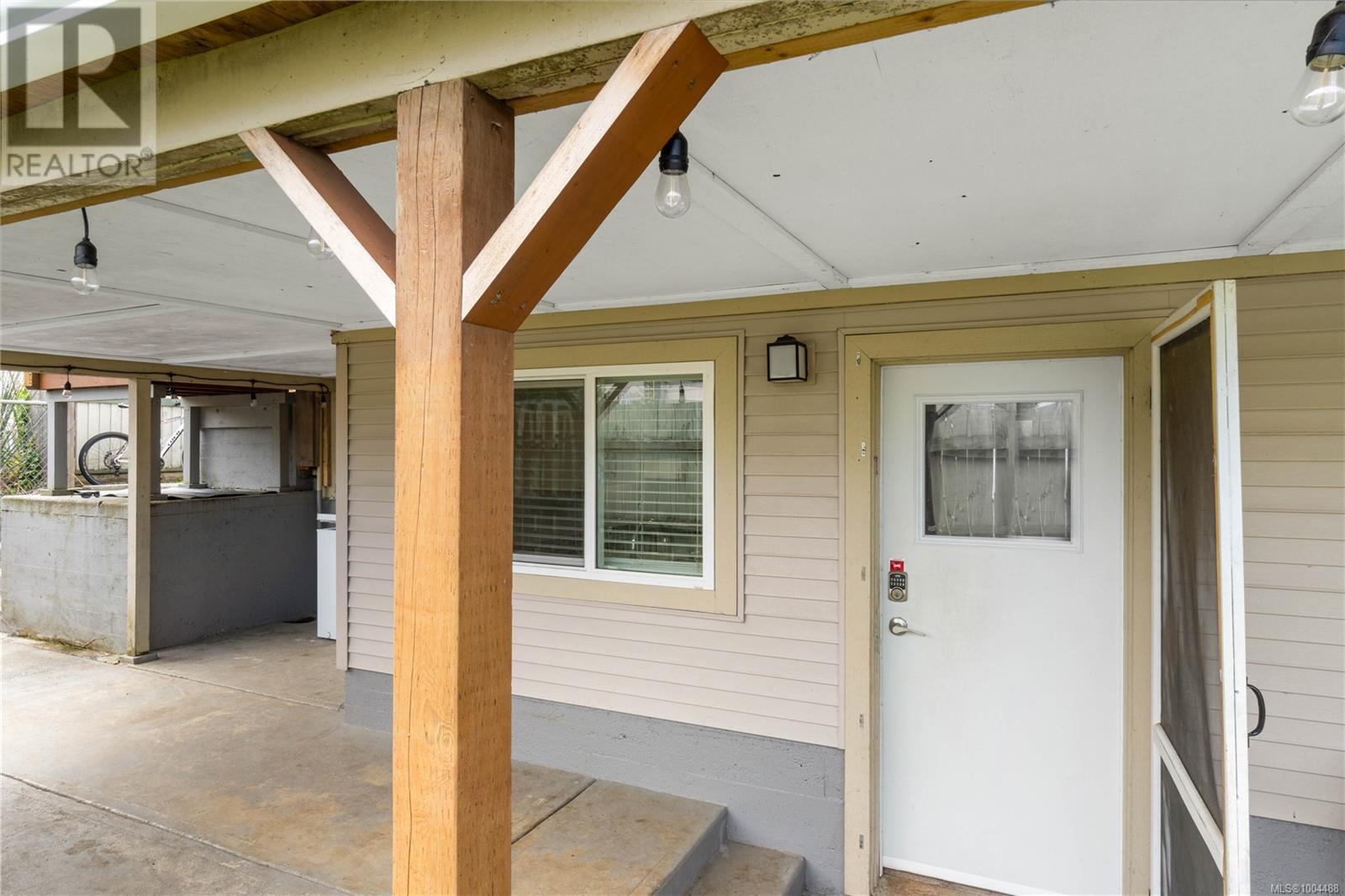 Photo 24 of 145 Hirst Ave, Parksville BC