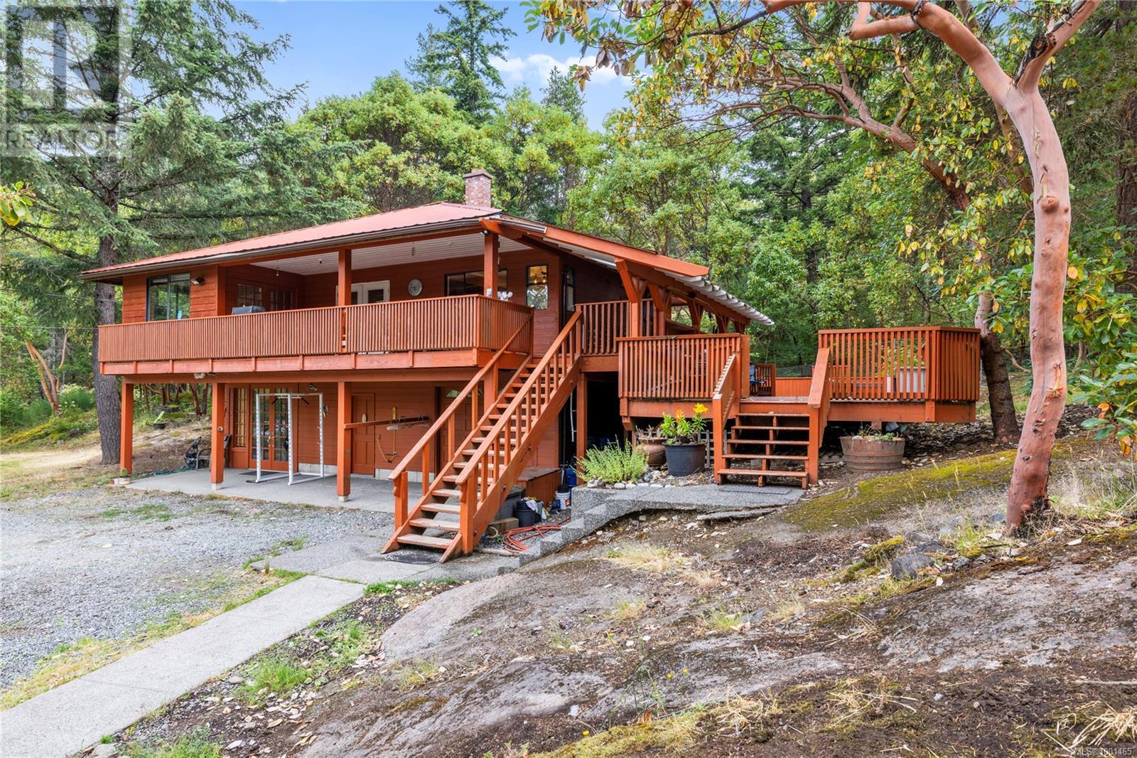 Photo 9 of 950 Nanaimo River Rd, Nanaimo BC