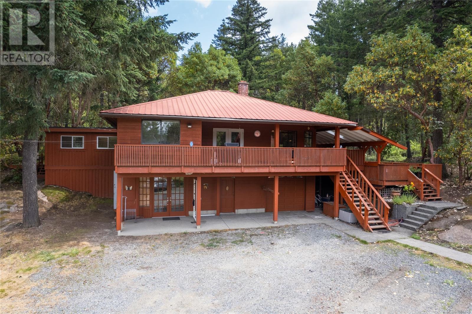 Photo 55 of 950 Nanaimo River Rd, Nanaimo BC