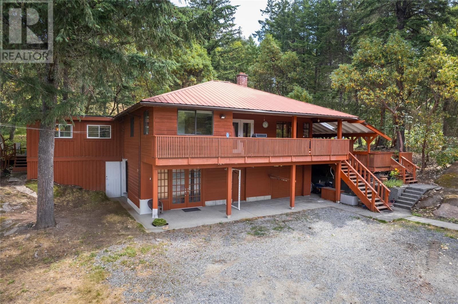 Photo 18 of 950 Nanaimo River Rd, Nanaimo BC