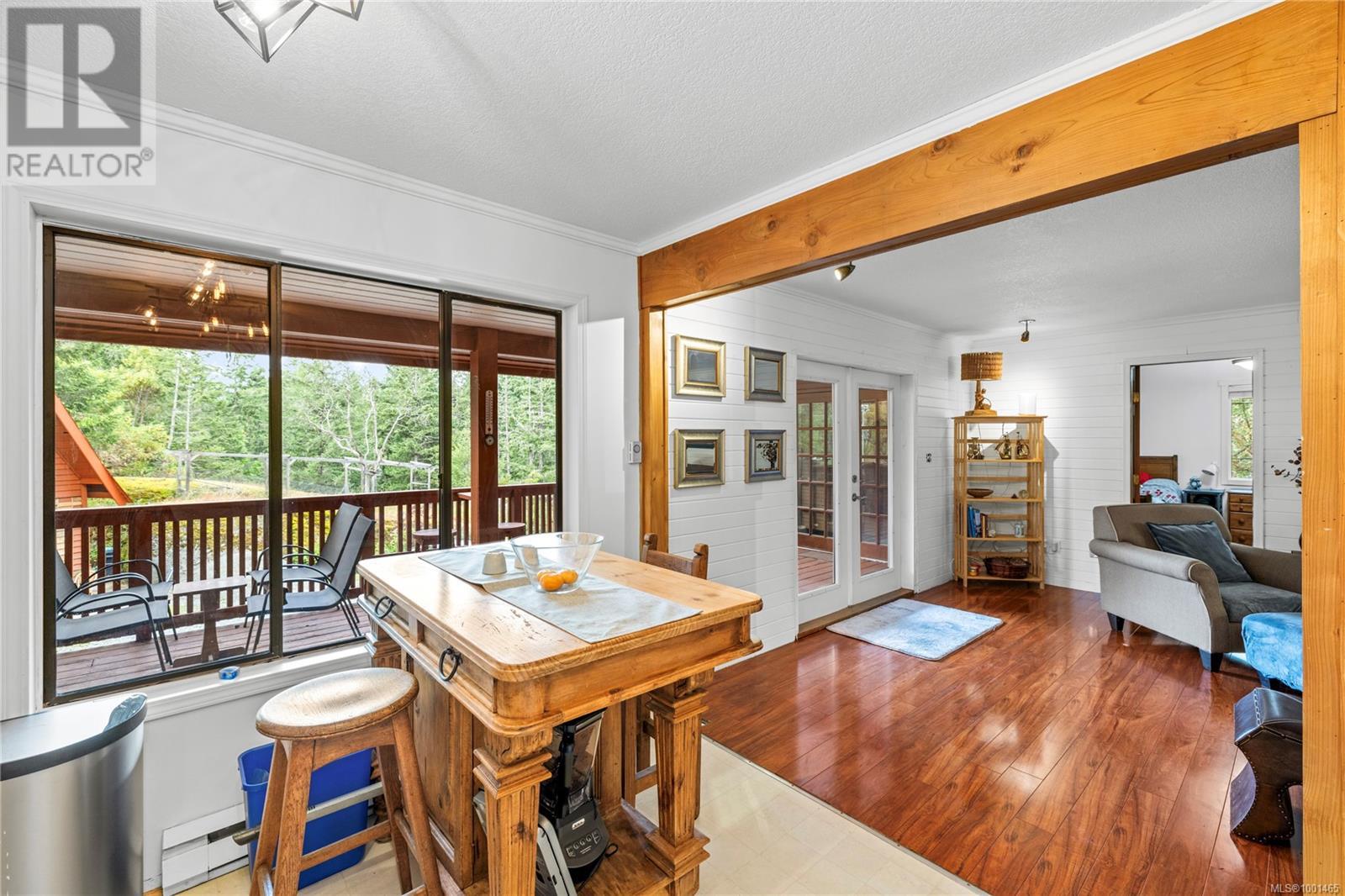Photo 2 of 950 Nanaimo River Rd, Nanaimo BC