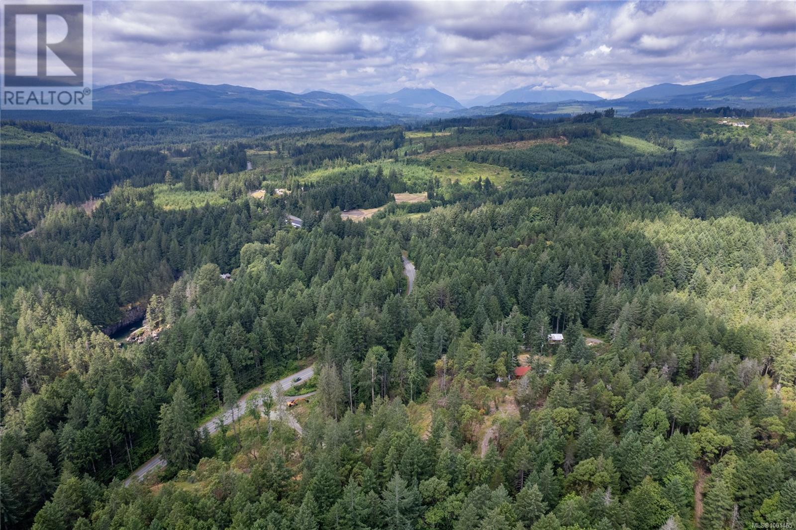 Photo 14 of 950 Nanaimo River Rd, Nanaimo BC