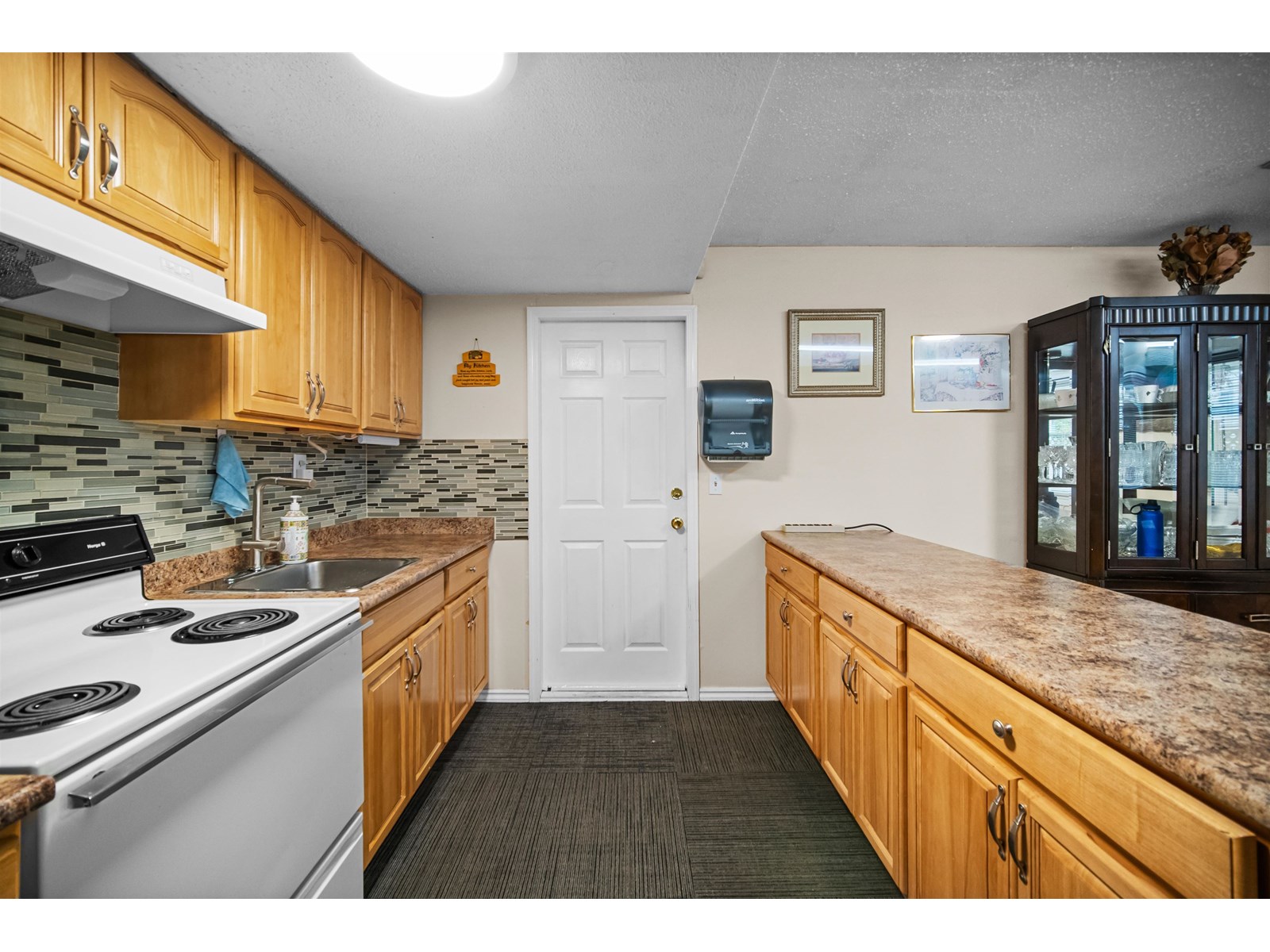 Photo 13 of 9364 152nd Street Street, Surrey BC