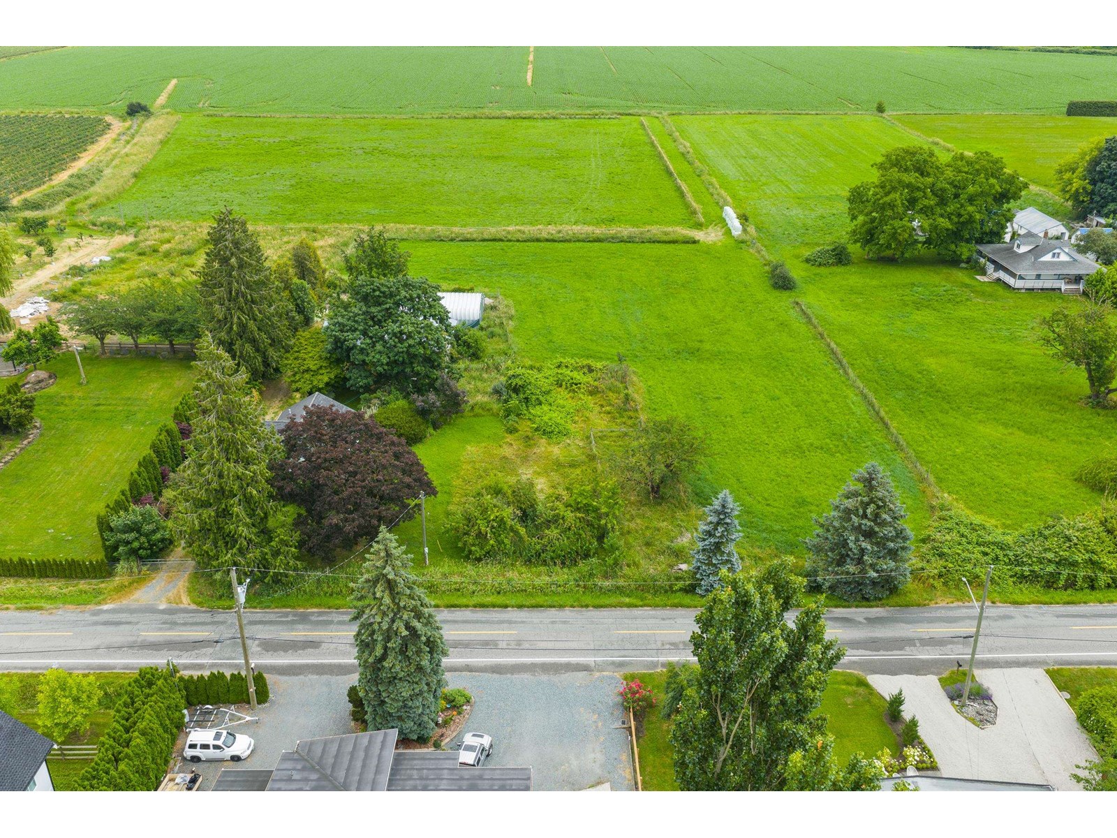 Photo 3 of 394 Arnold Road, Abbotsford BC