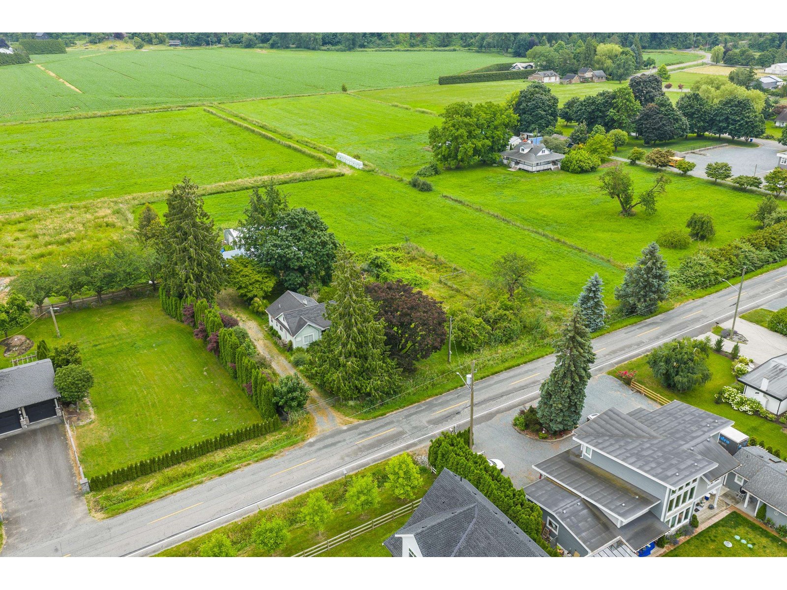 Photo 2 of 394 Arnold Road, Abbotsford BC