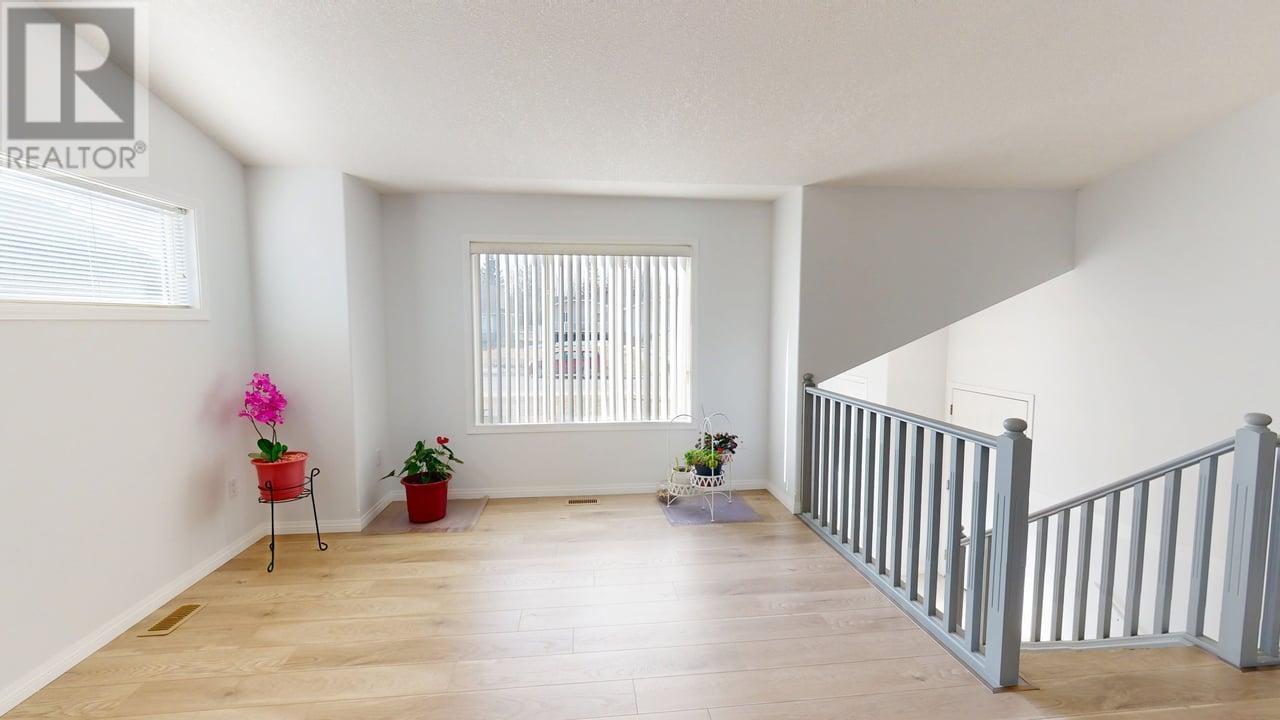 Photo 14 of 9216 118 Avenue, Fort St John BC
