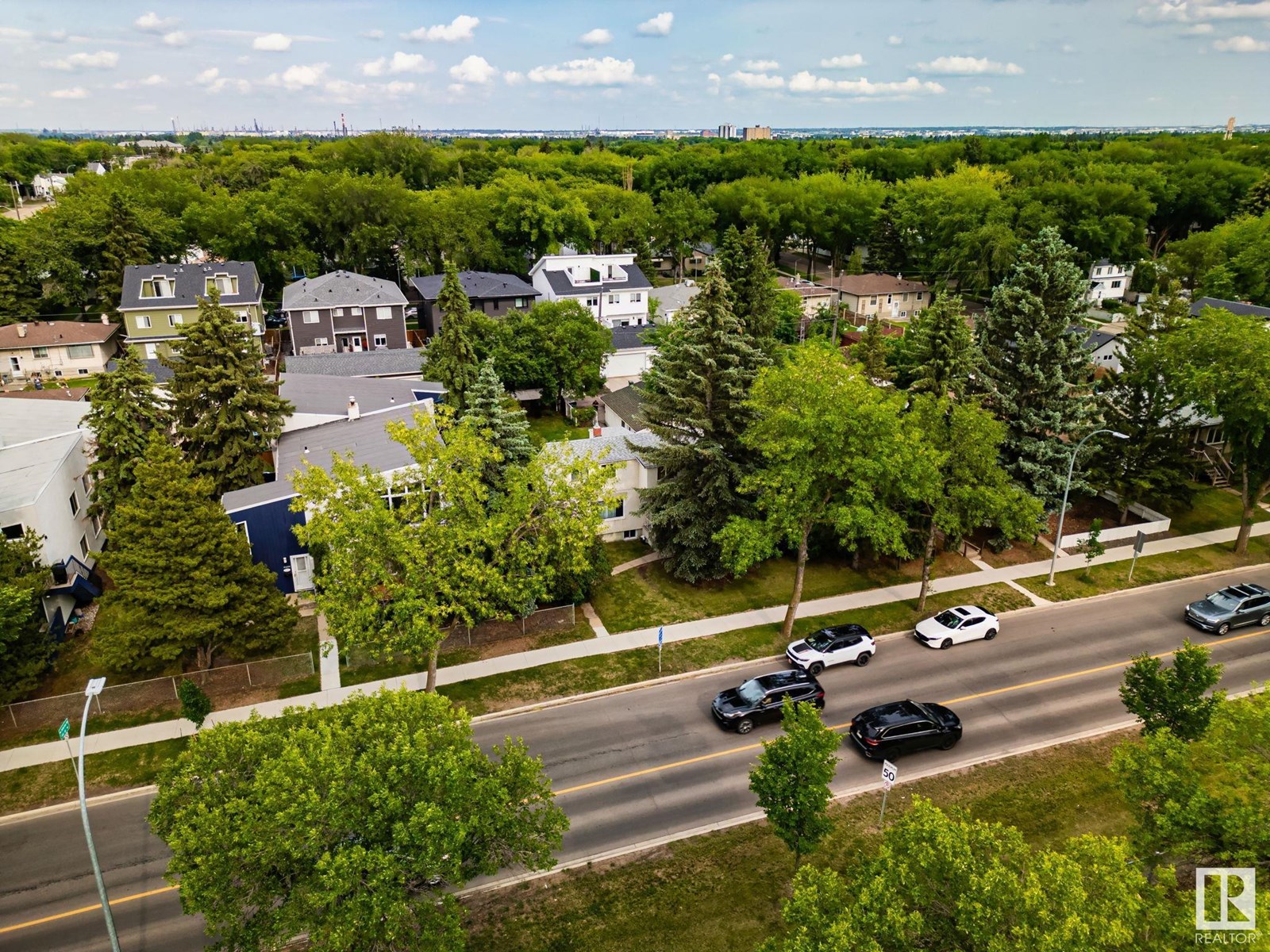 Photo 23 of 10521 84 St Nw, Edmonton AB