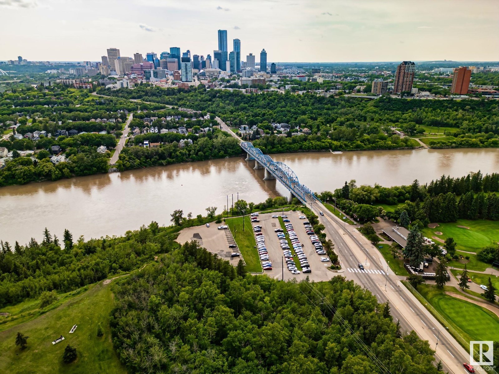 Photo 14 of 10521 84 St Nw, Edmonton AB