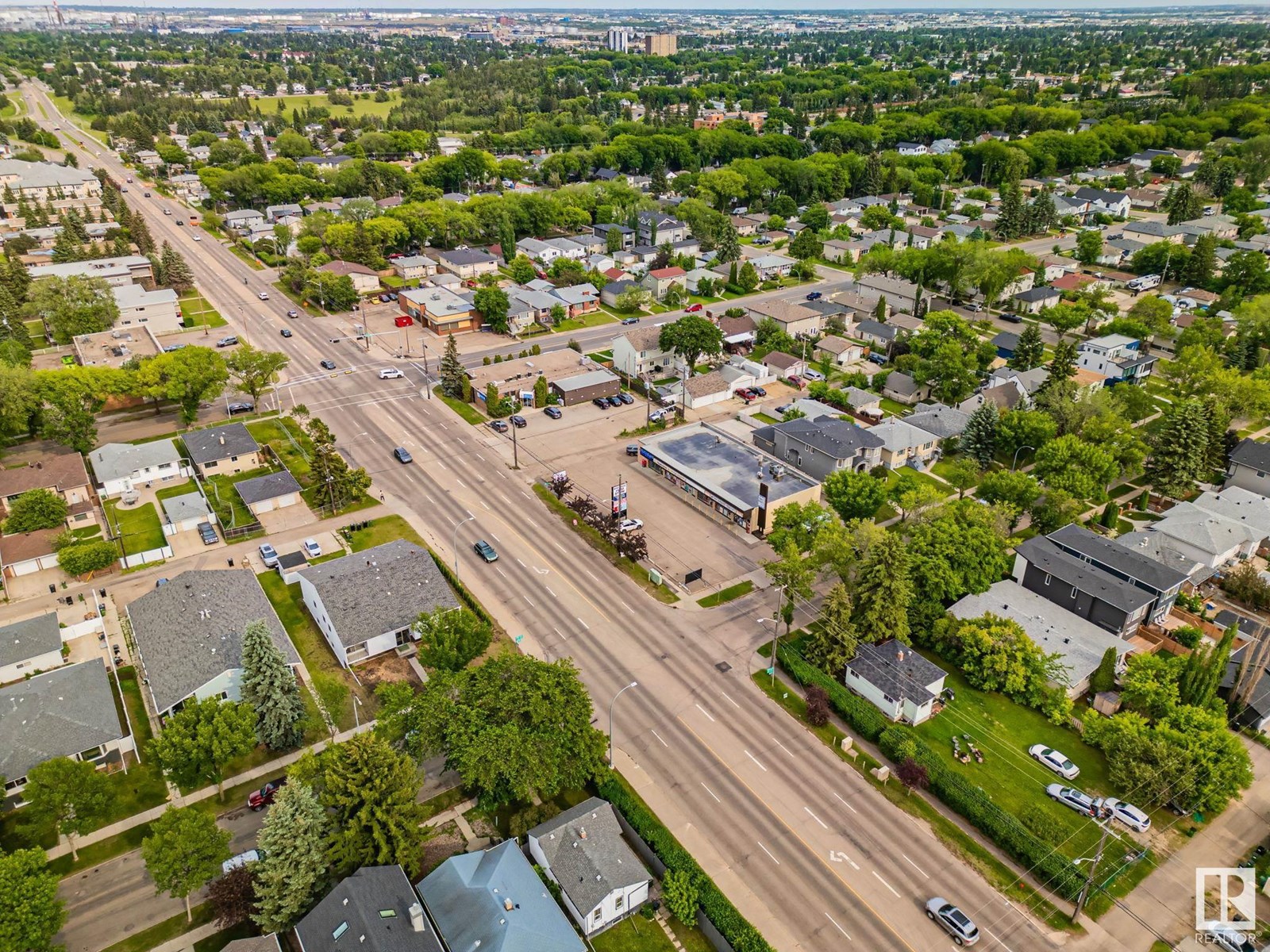 Photo 24 of 10521 84 St Nw, Edmonton AB