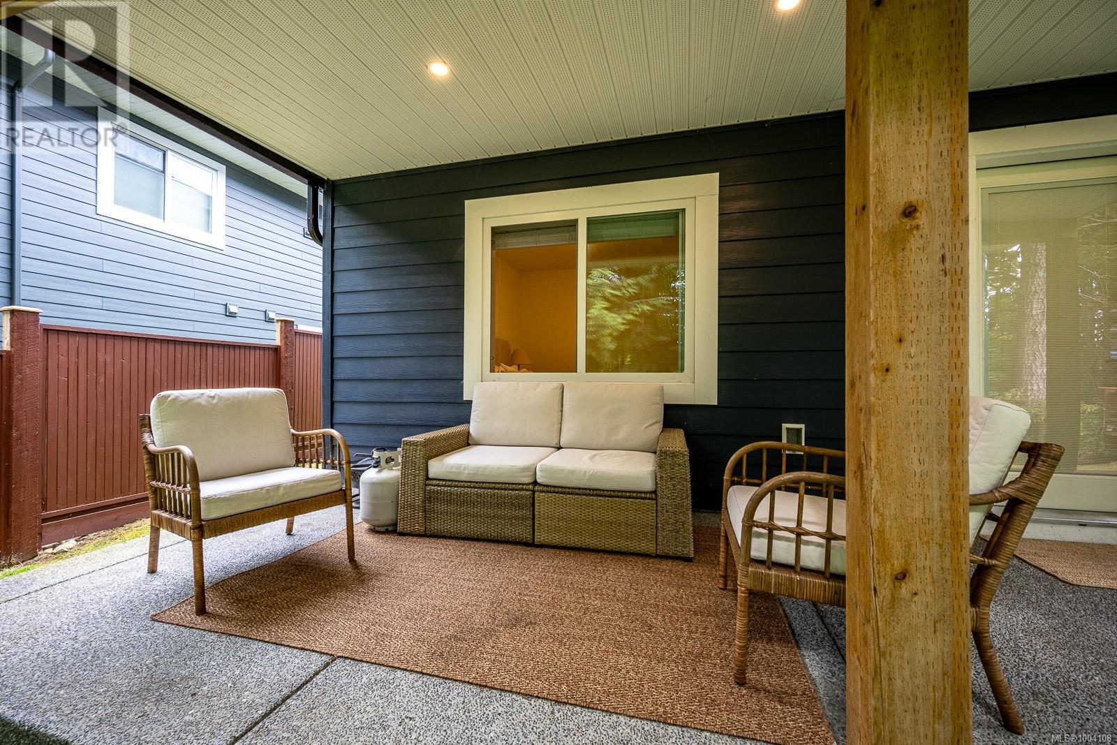 2451 Dakota Pl, Comox