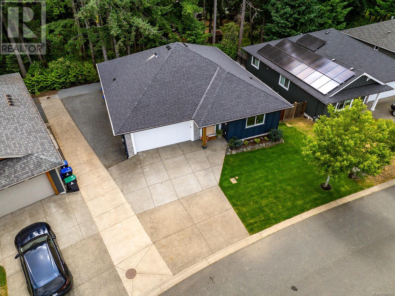 2451 Dakota Pl, Comox