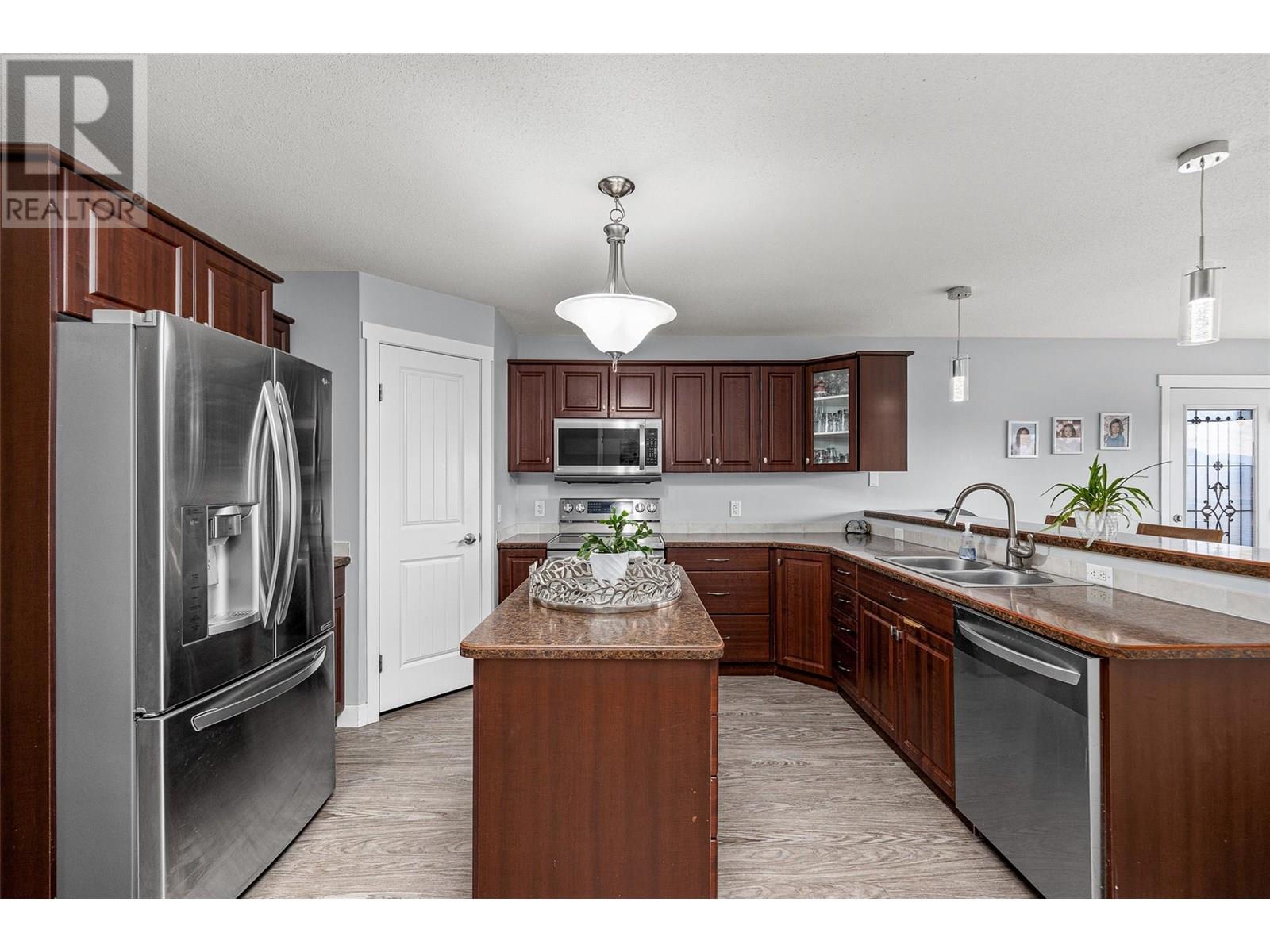 1306 2440 Old Okanagan Highway, West Kelowna