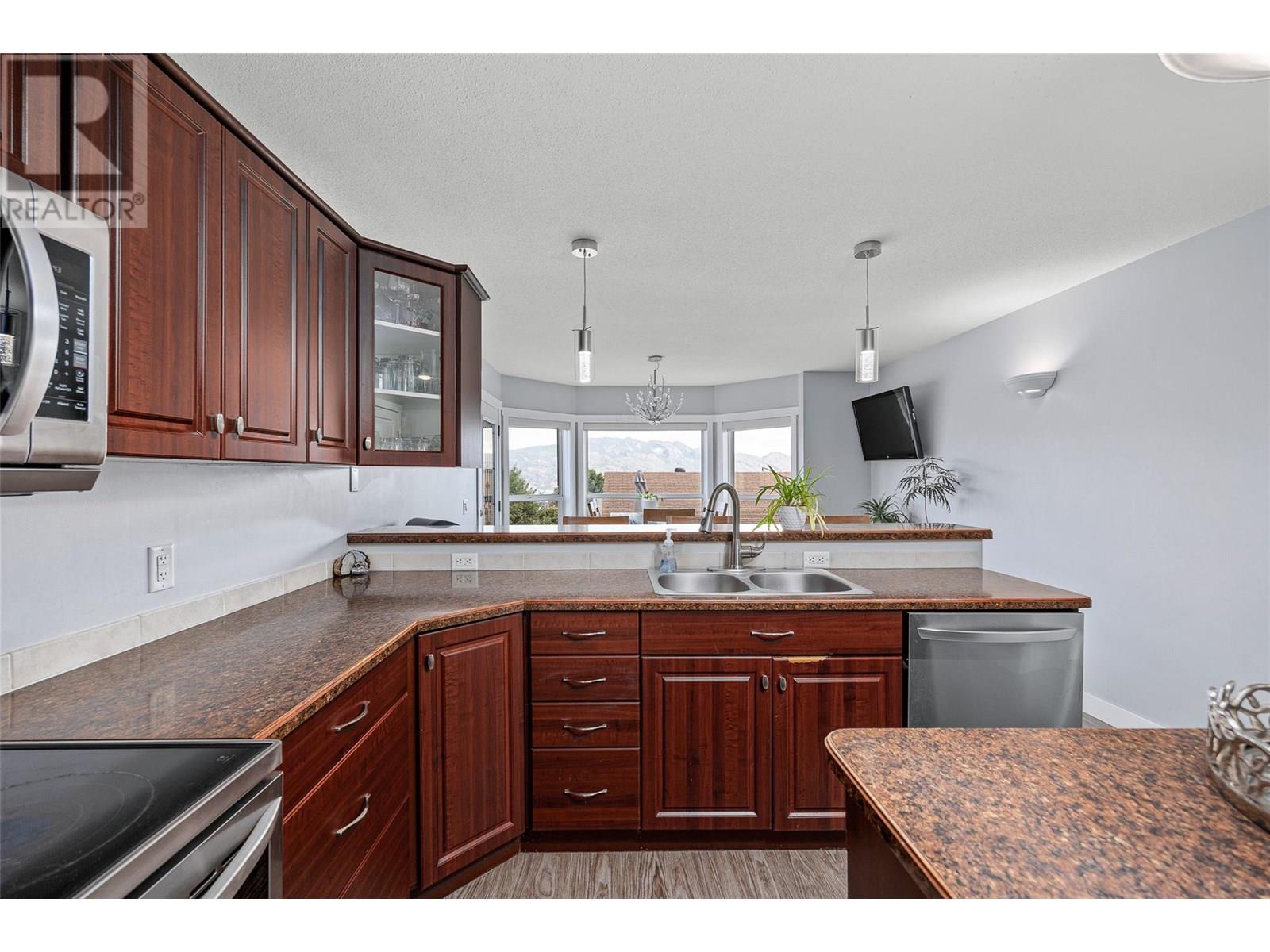 1306 2440 Old Okanagan Highway, West Kelowna
