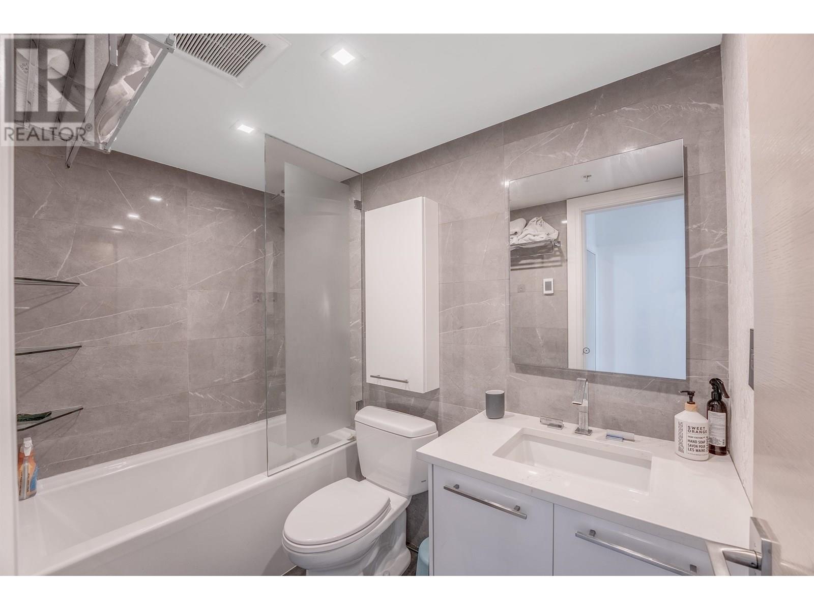 Photo 9 of 3705 928 Beatty Street, Vancouver BC