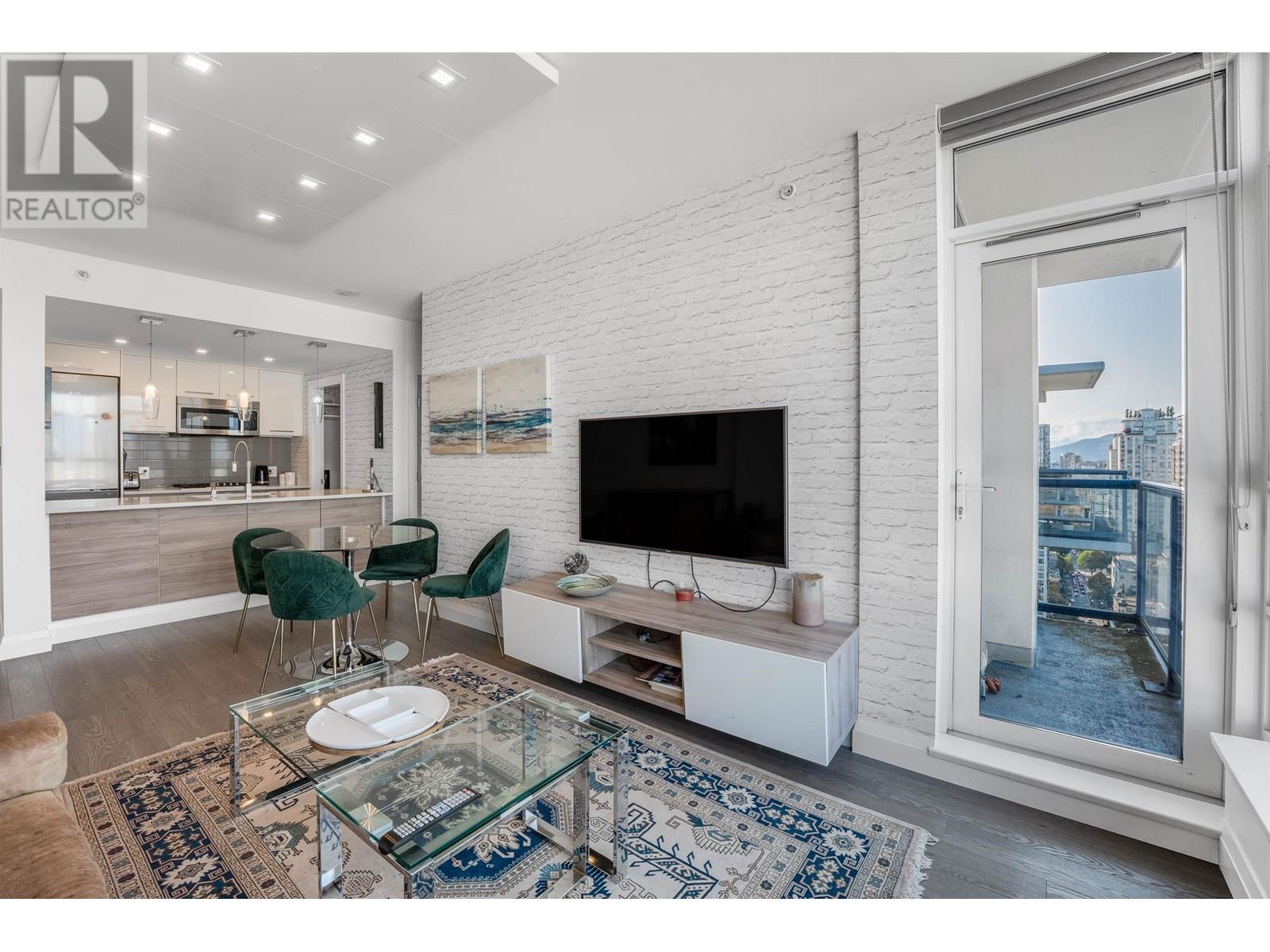 Photo 6 of 3705 928 Beatty Street, Vancouver BC