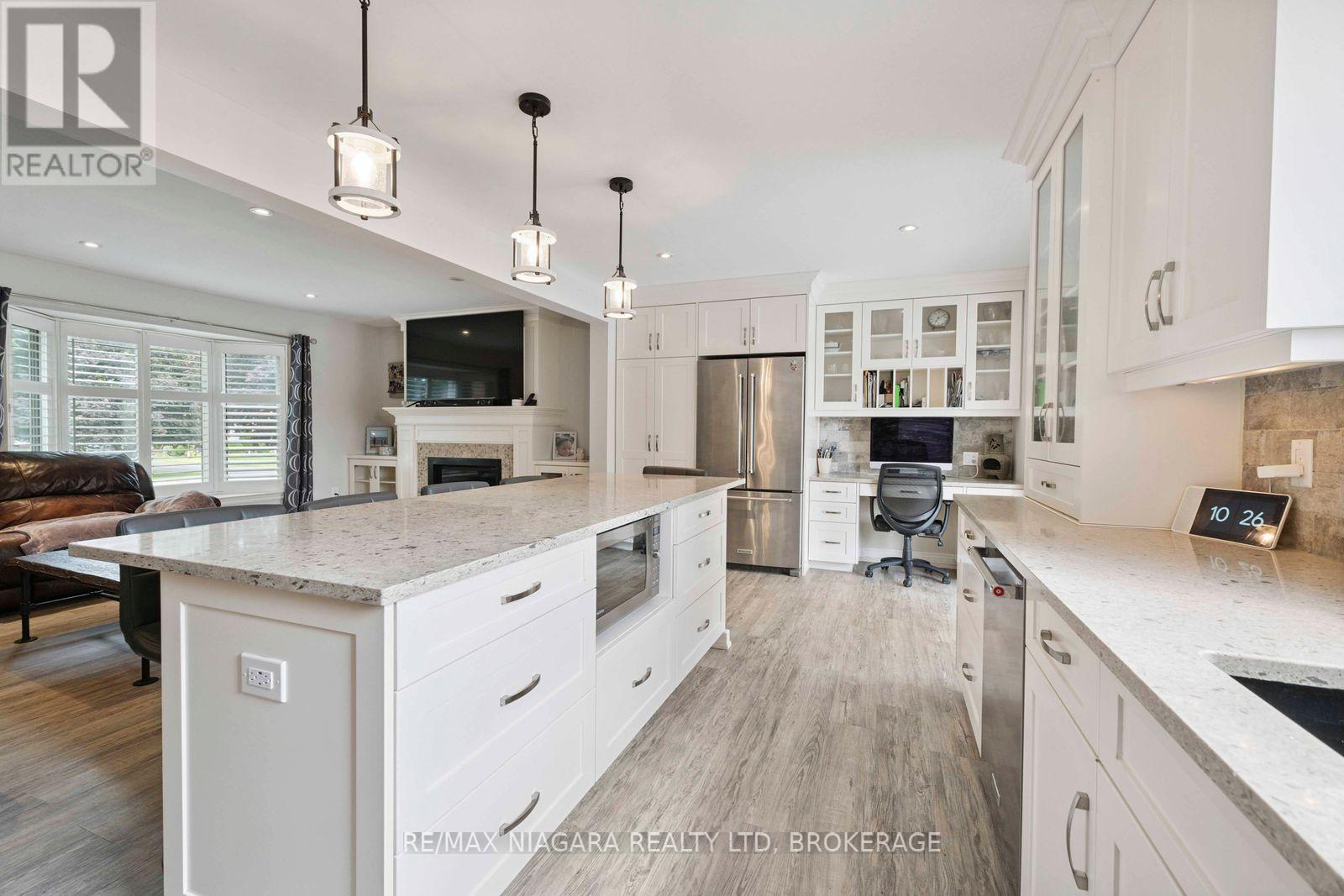 Photo 19 of 48 Michael Drive S, Port Colborne ON