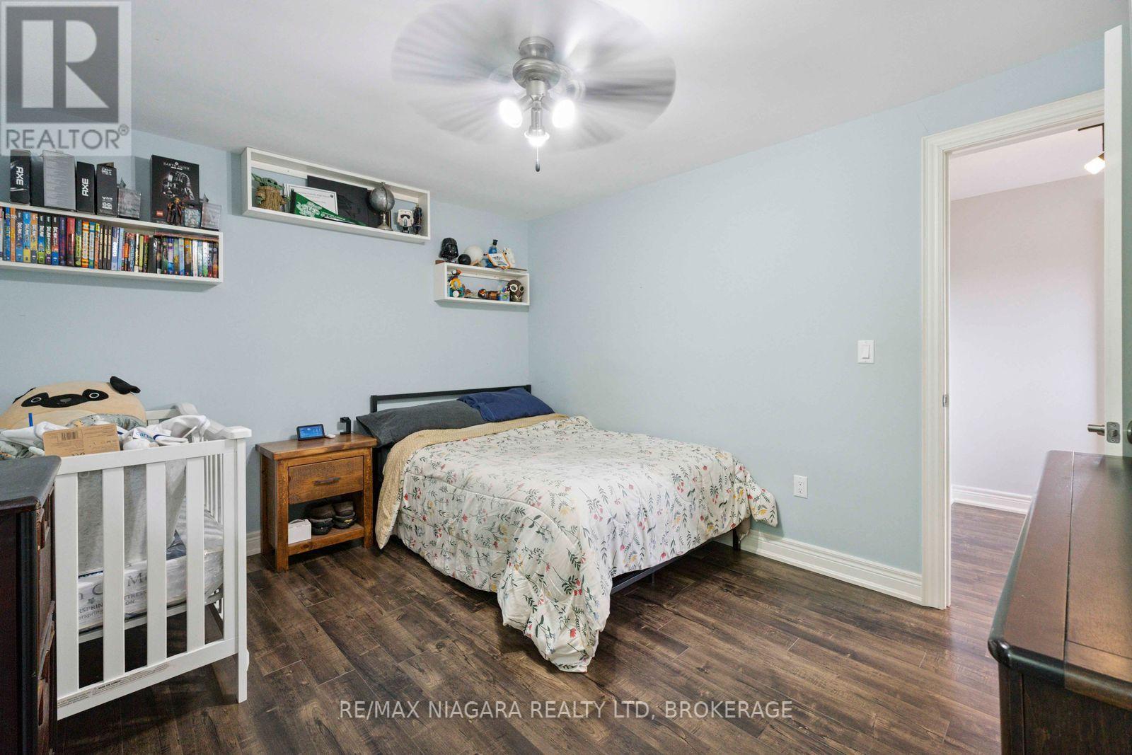 Photo 30 of 48 Michael Drive S, Port Colborne ON