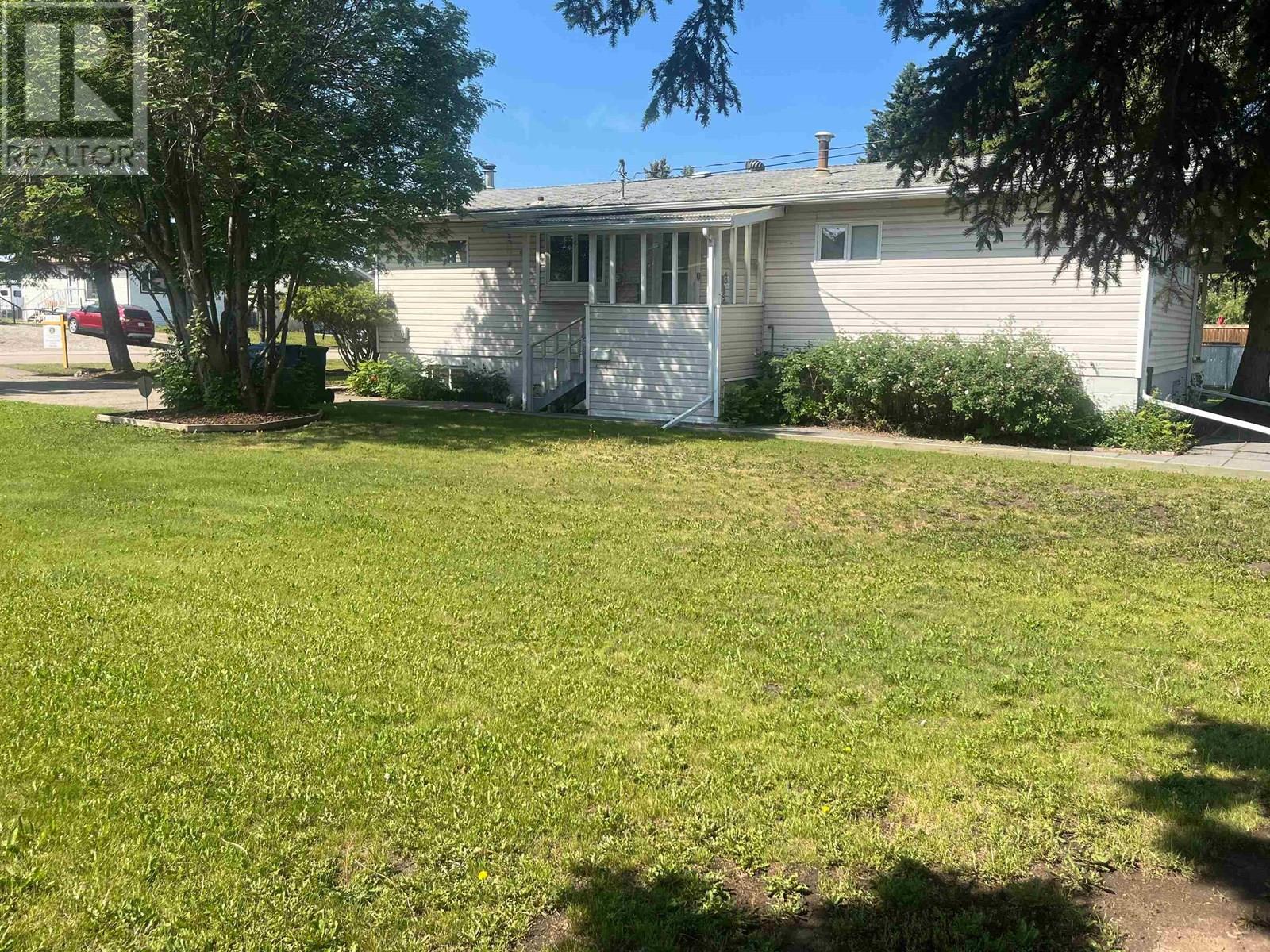 Photo 3 of 9012 9016 101 Avenue, Fort St John BC