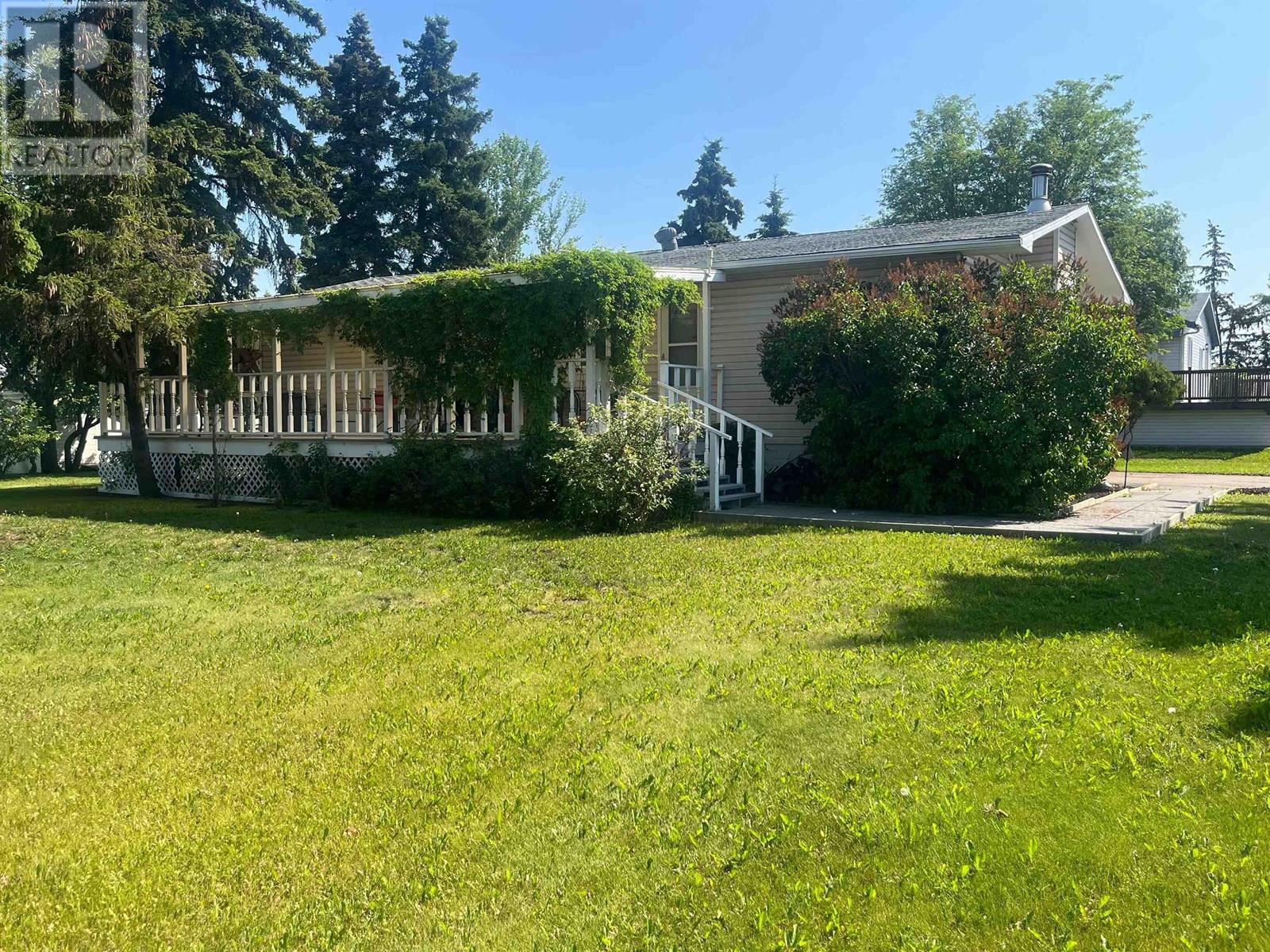 Photo 2 of 9012 9016 101 Avenue, Fort St John BC