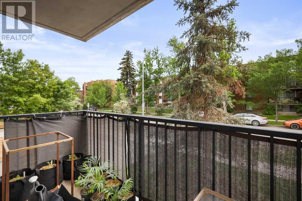 Single Family House for Sale in    Avenue NE Crescent Heights Calgary 