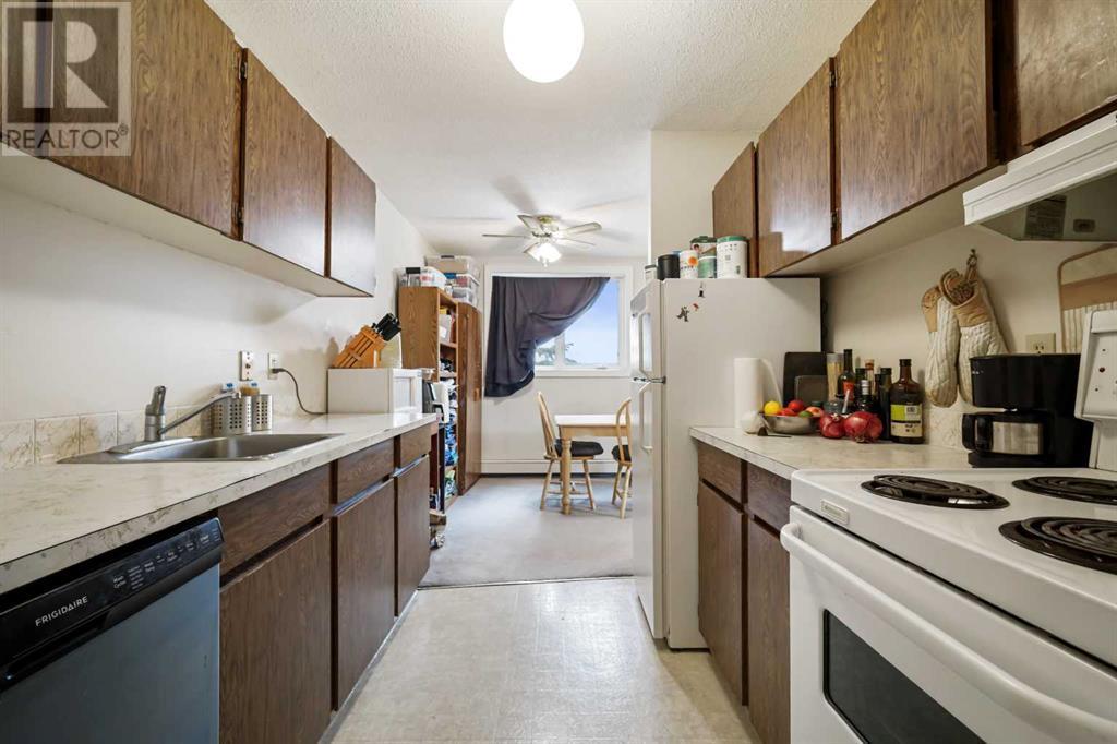 Single Family House for Sale in    Avenue NE Crescent Heights Calgary 