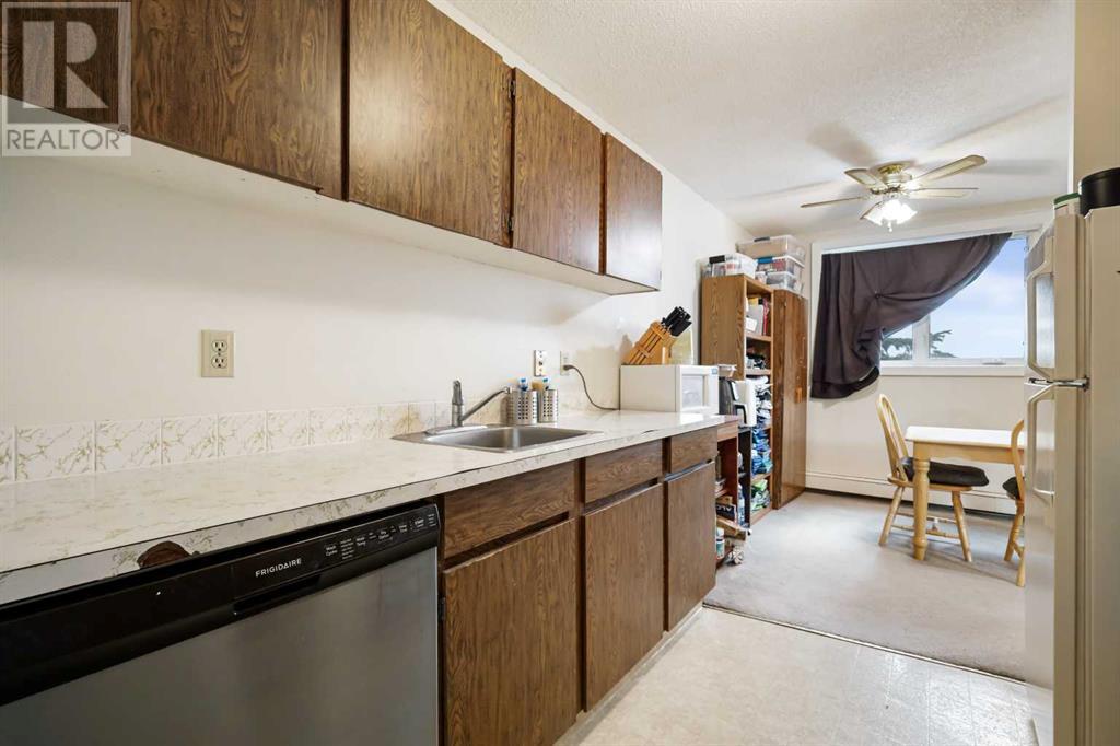 Single Family House for Sale in    Avenue NE Crescent Heights Calgary 
