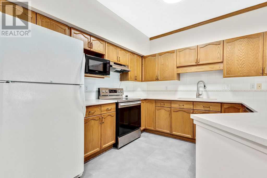 Single Family House for Sale in   Lincoln Way SW Lincoln Park Calgary 