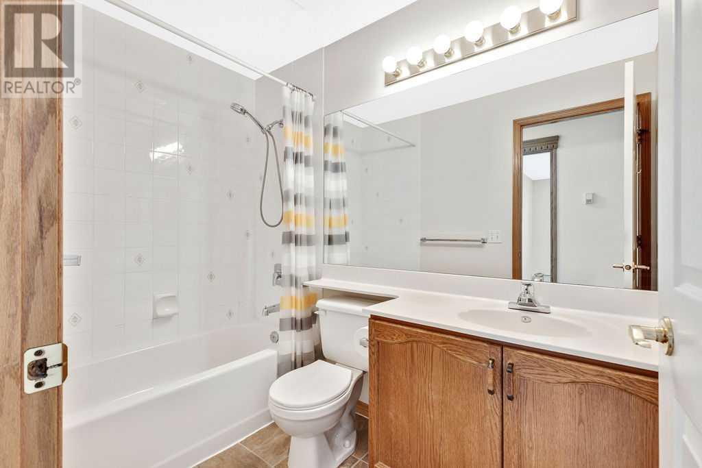 Single Family House for Sale in   Lincoln Way SW Lincoln Park Calgary 
